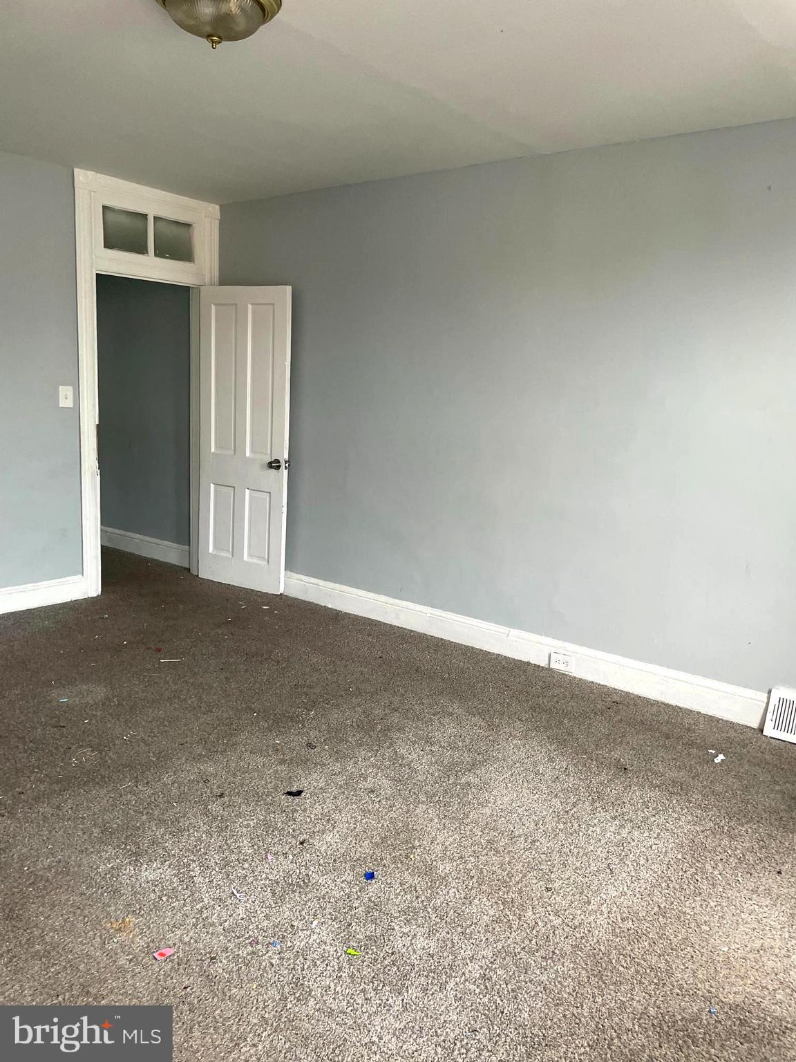 BROADWAY EAST - Residential