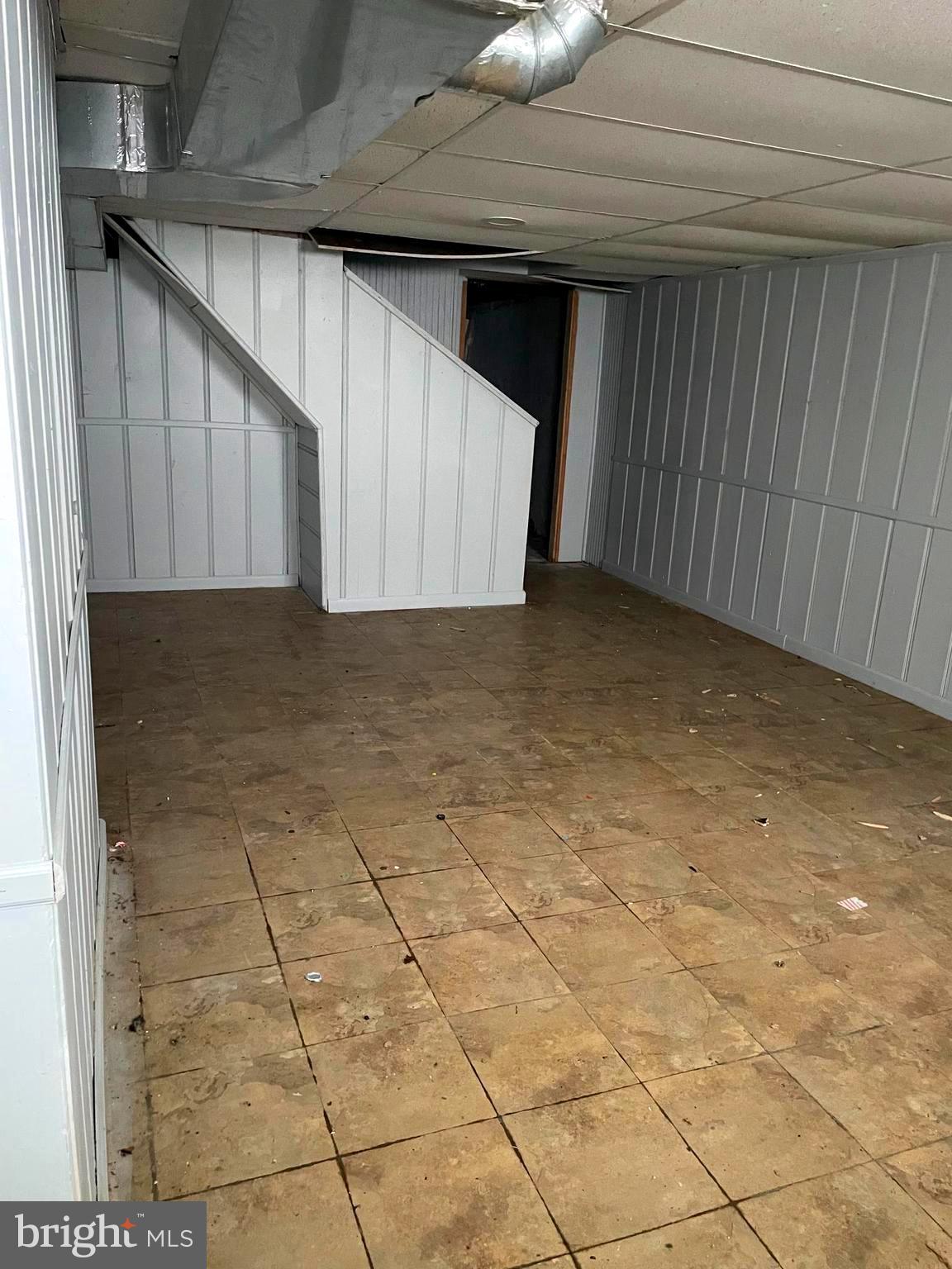 BROADWAY EAST - Residential