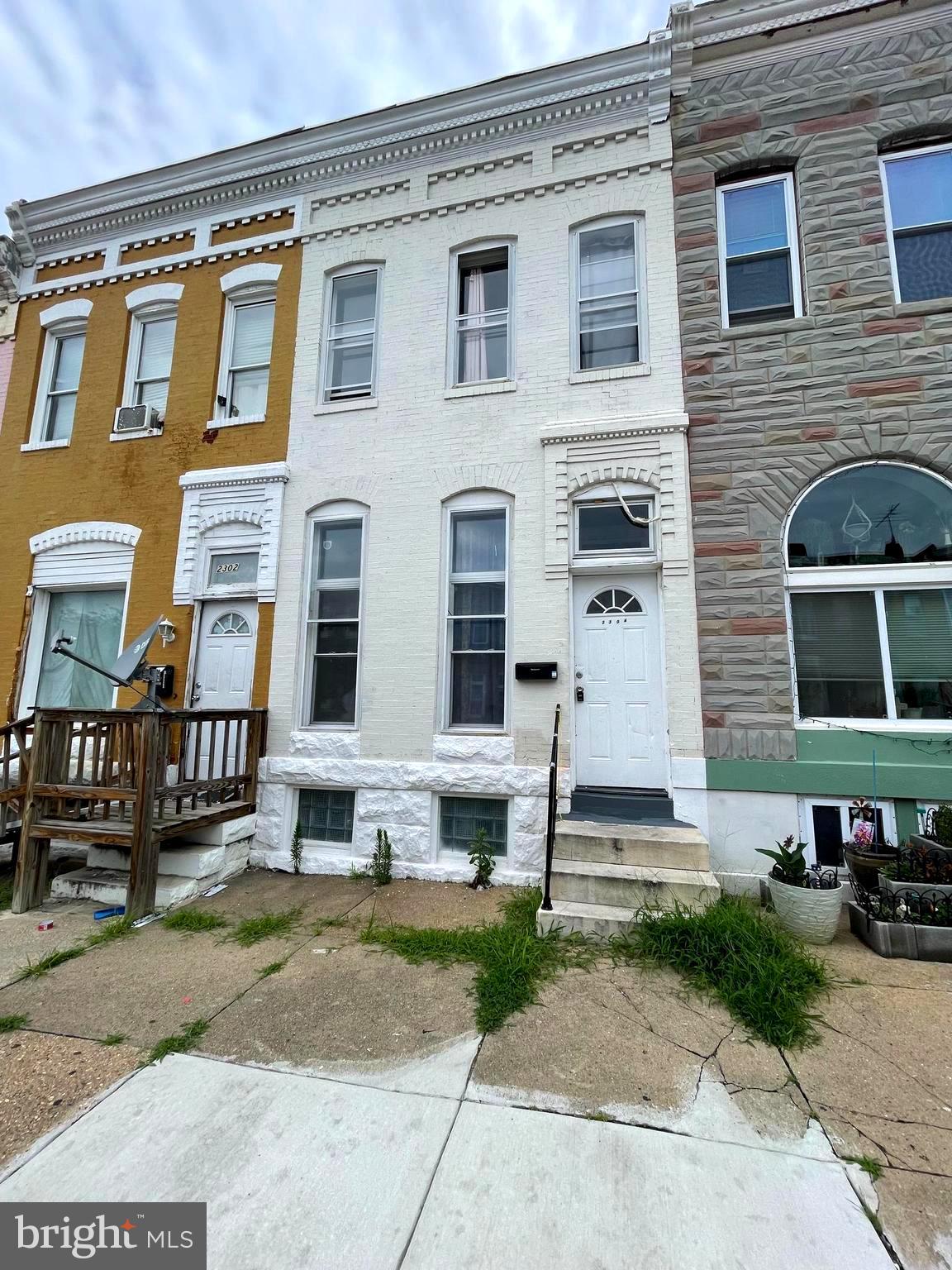 BROADWAY EAST - Residential