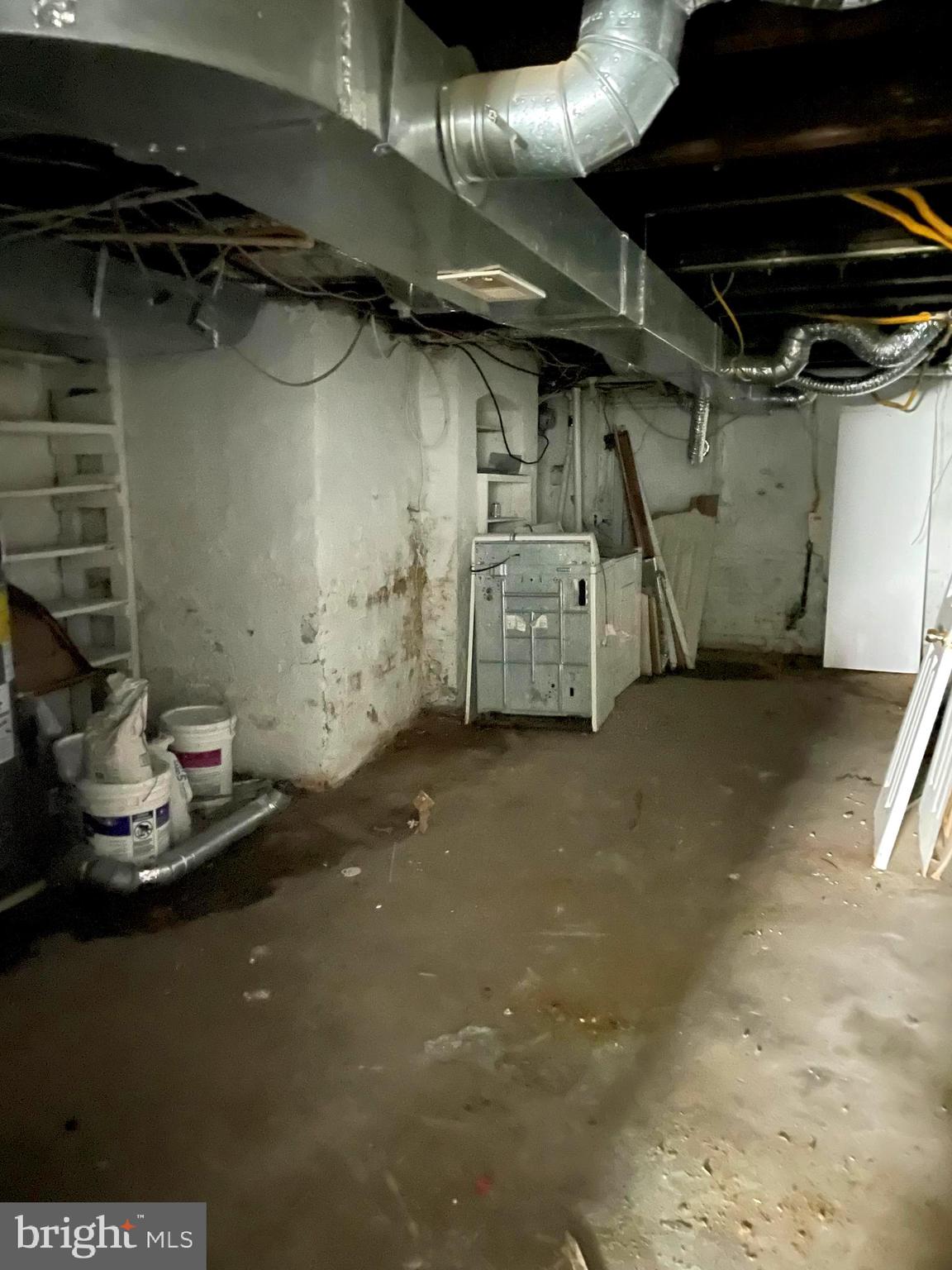 BROADWAY EAST - Residential