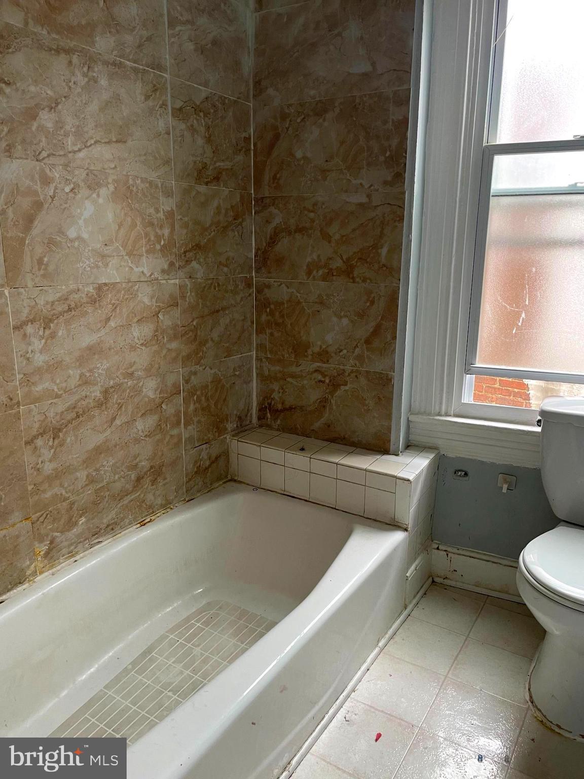 BROADWAY EAST - Residential