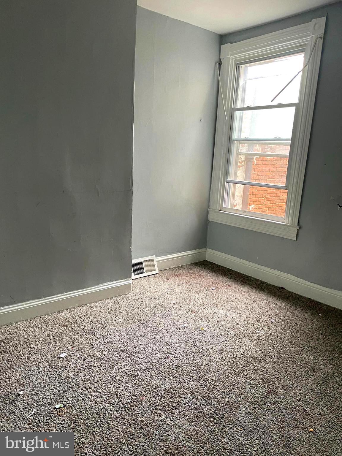 BROADWAY EAST - Residential