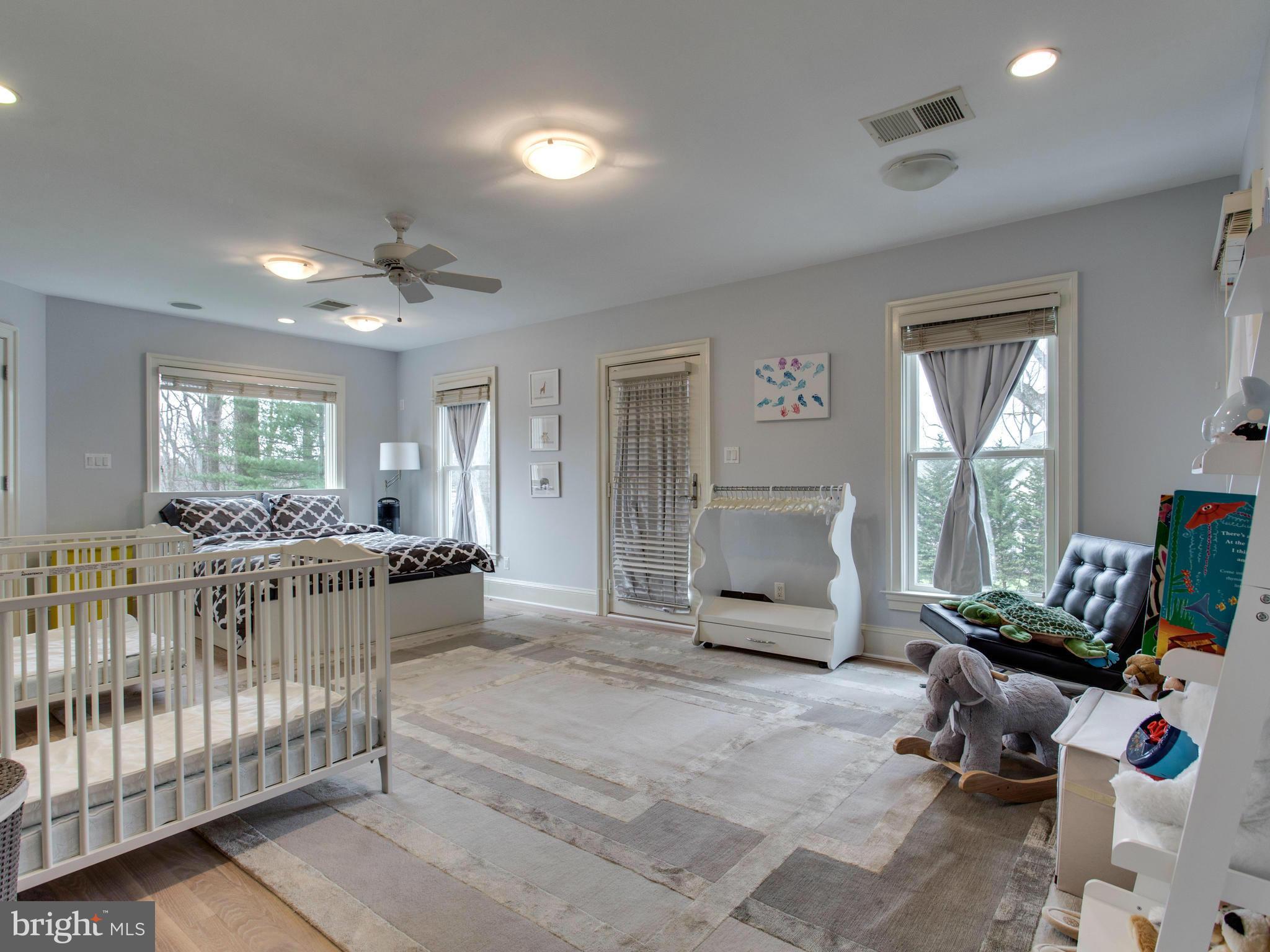 WINDY HILL - Residential