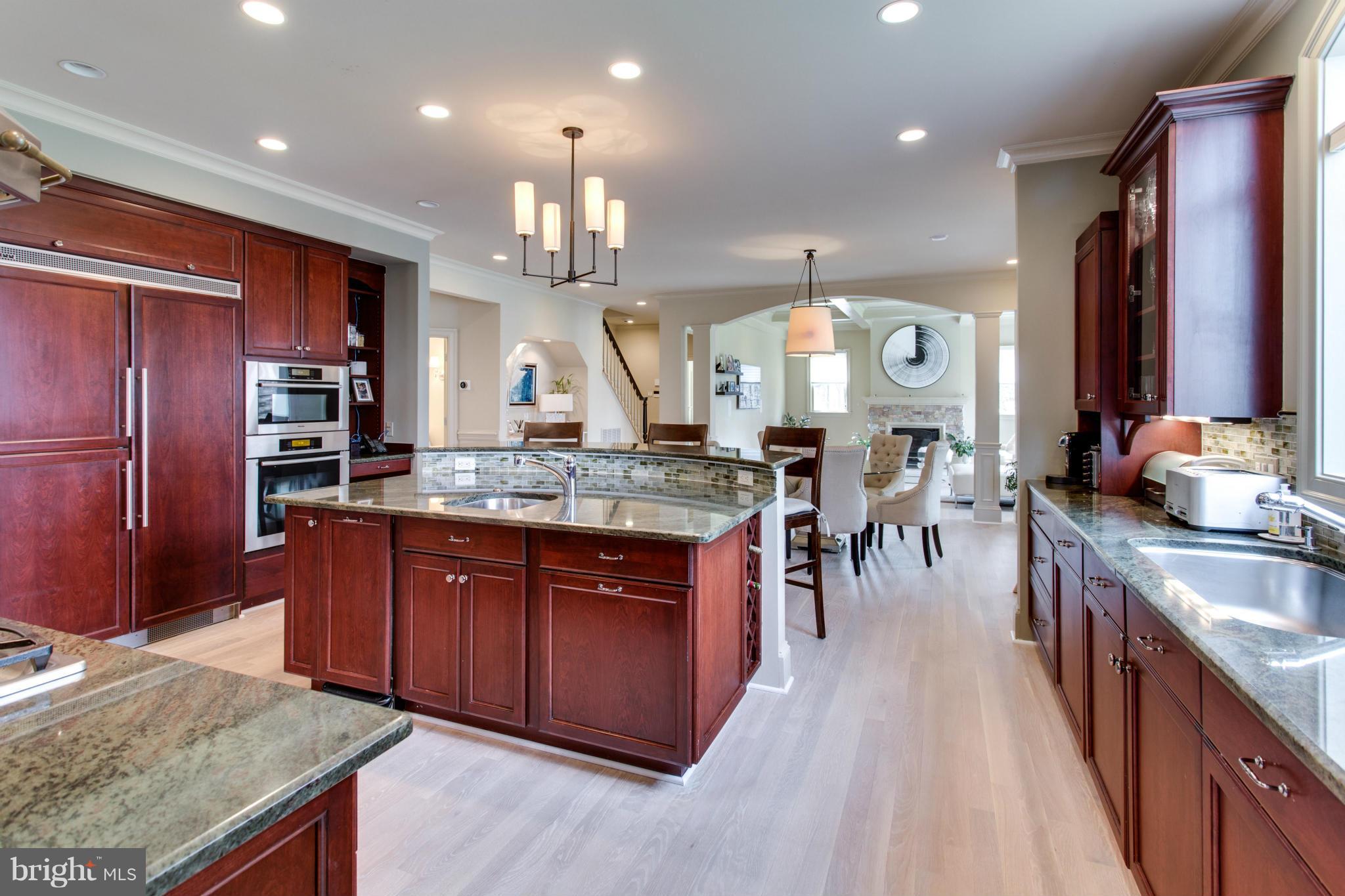 WINDY HILL - Residential