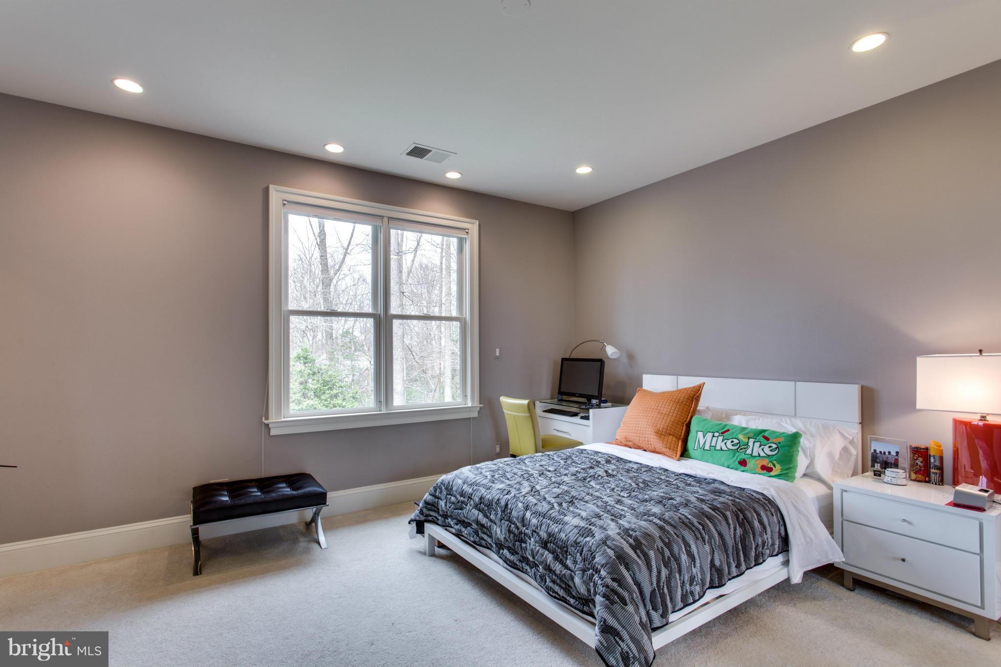 WINDY HILL - Residential