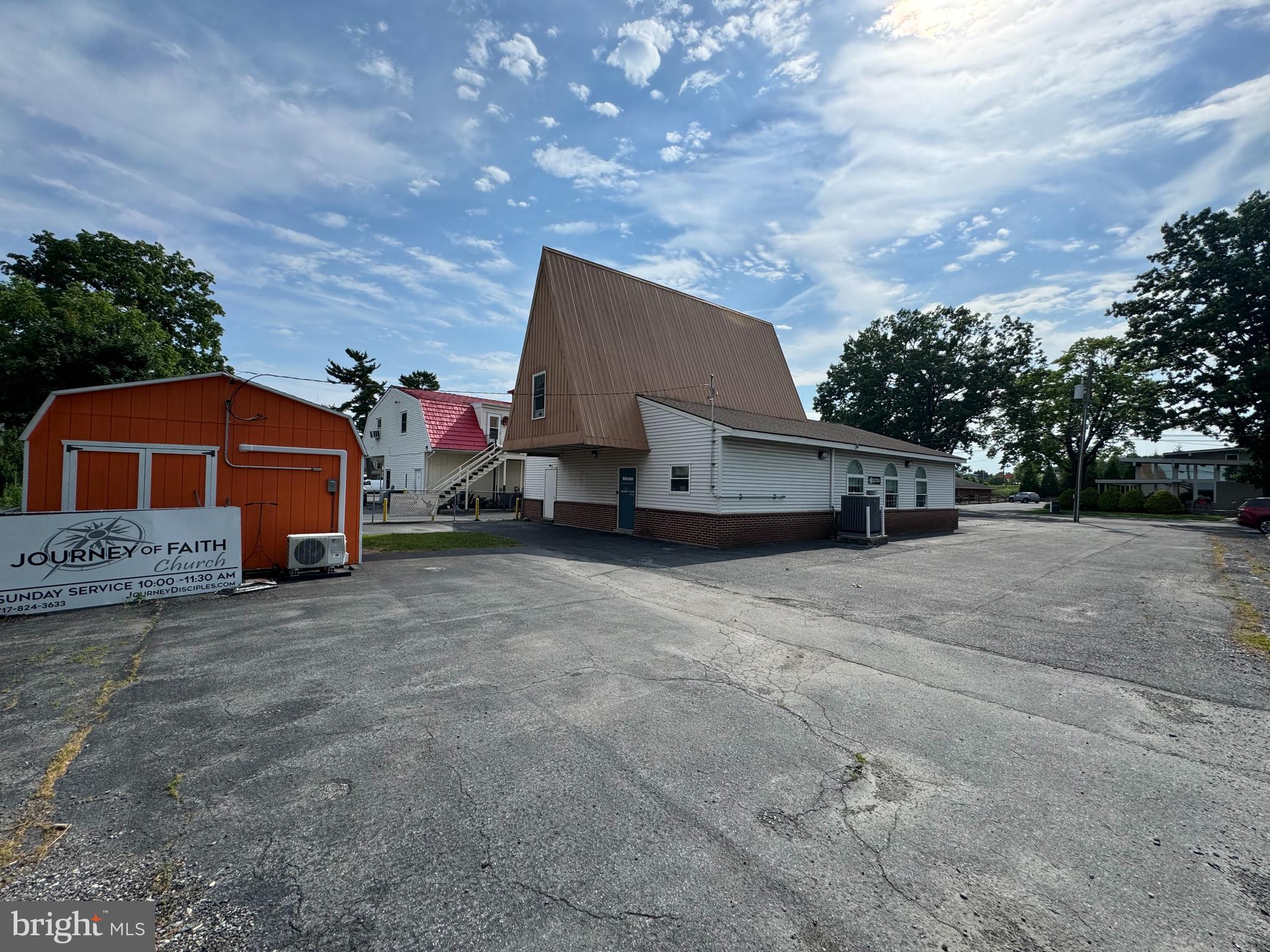 9 EISENHOWER BOULEVARD