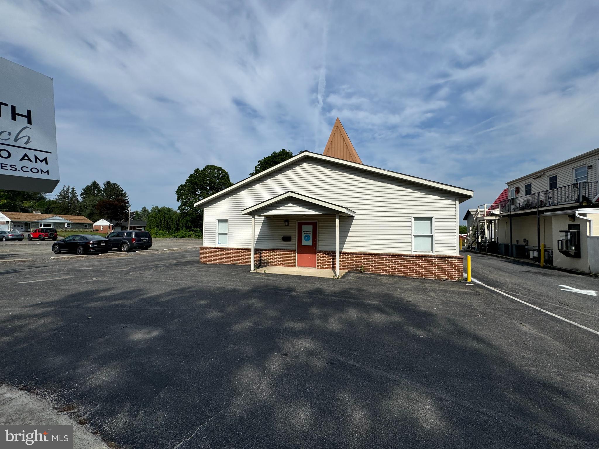 9 EISENHOWER BOULEVARD