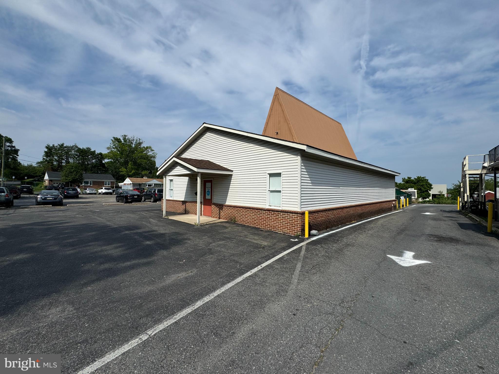 9 EISENHOWER BOULEVARD