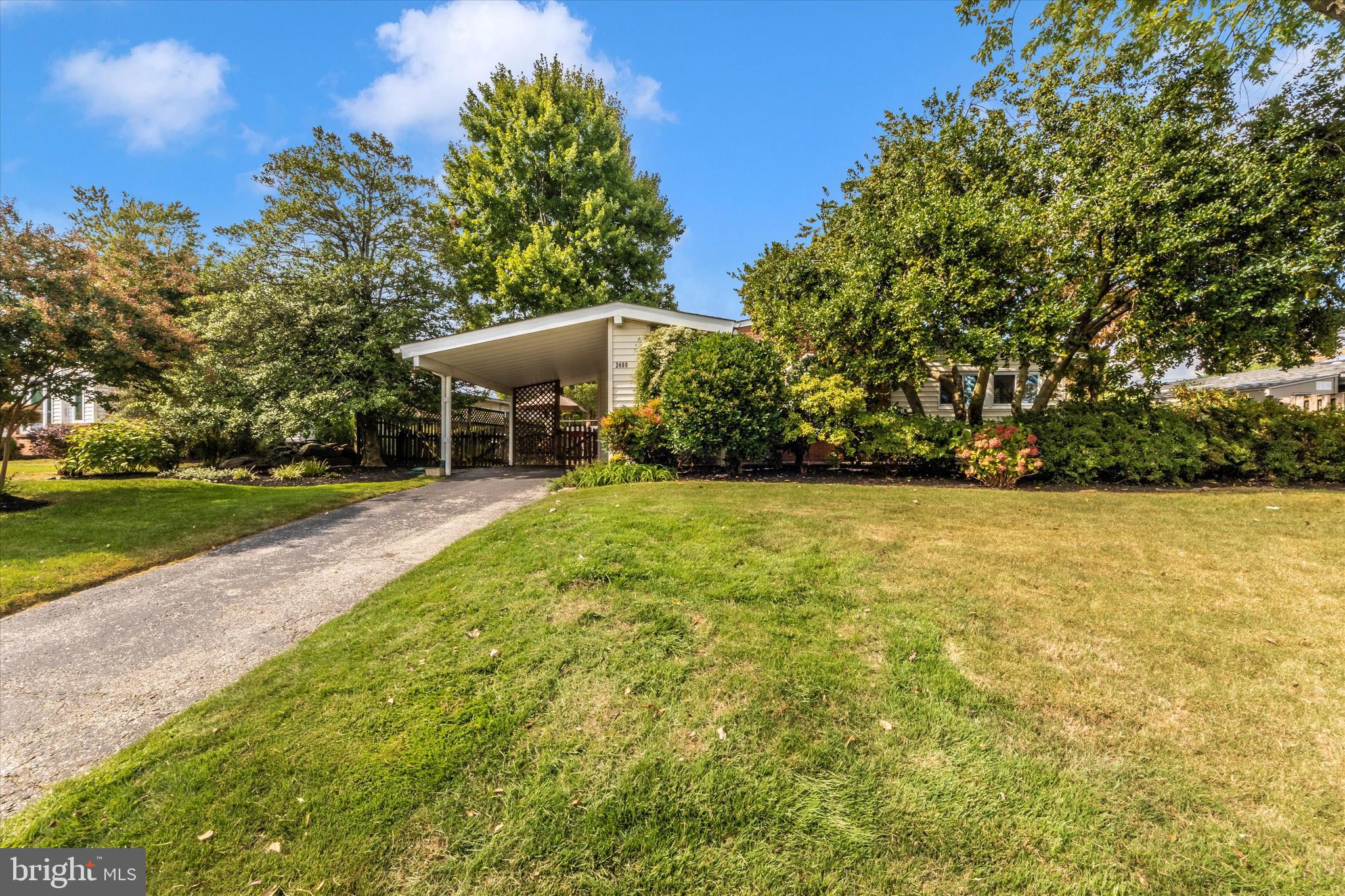 SUMMIT PARK - Residential