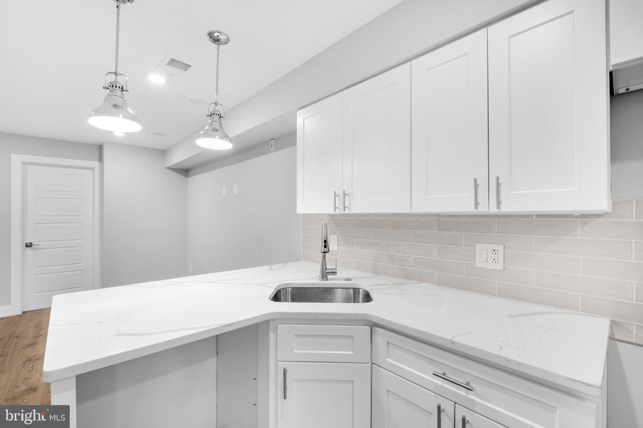 WEST KENSINGTON - Residential