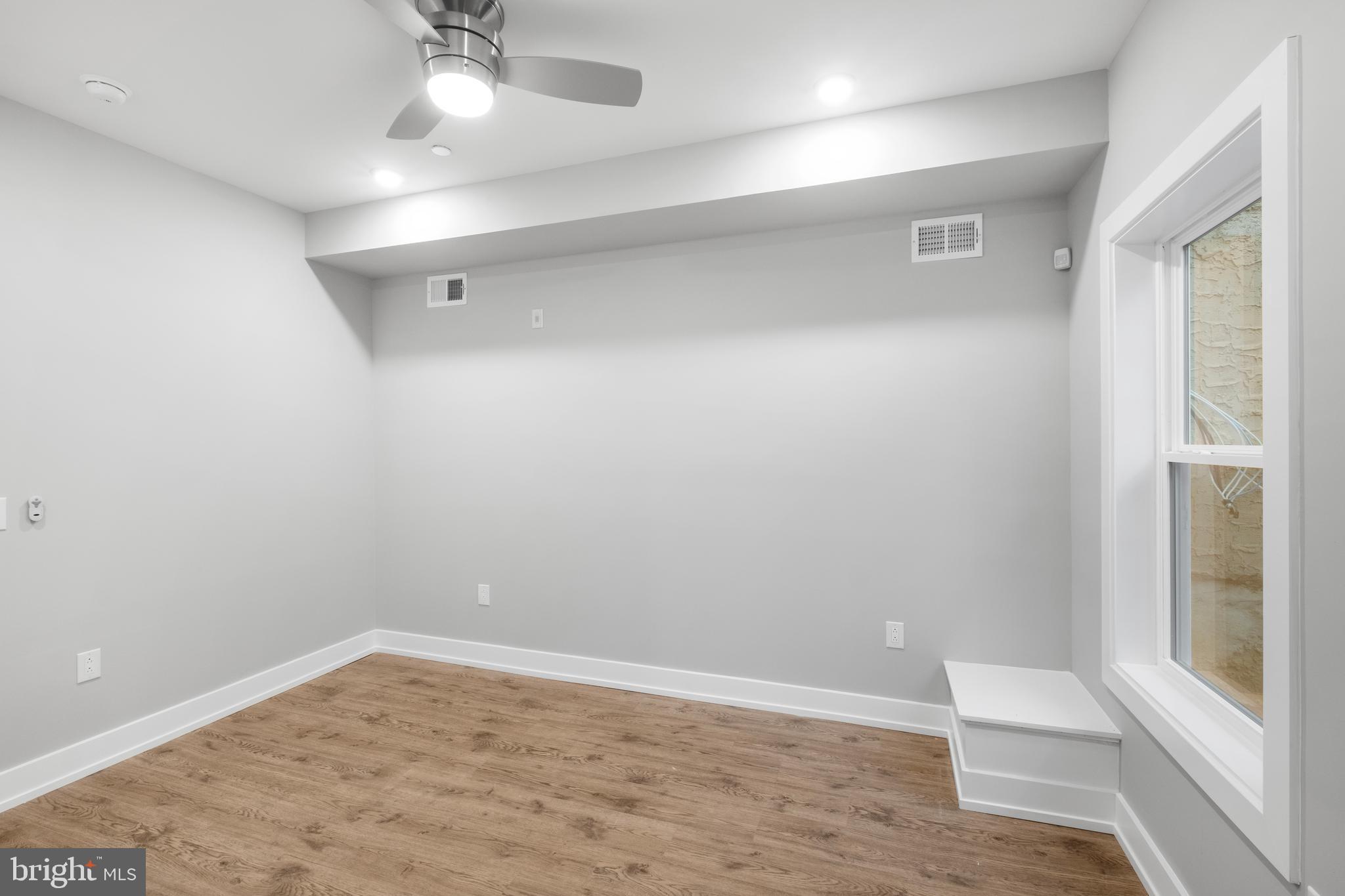 WEST KENSINGTON - Residential