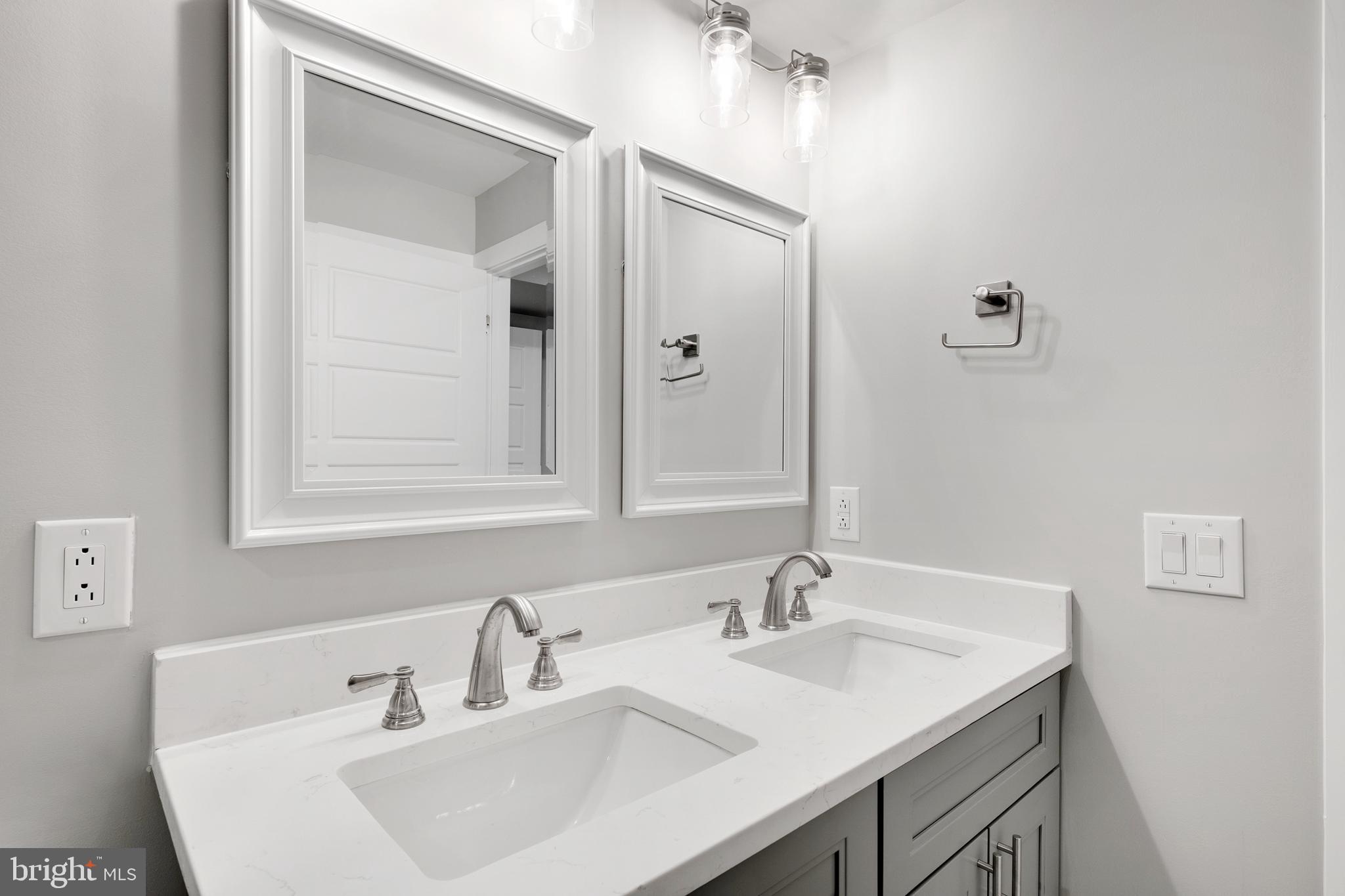 WEST KENSINGTON - Residential