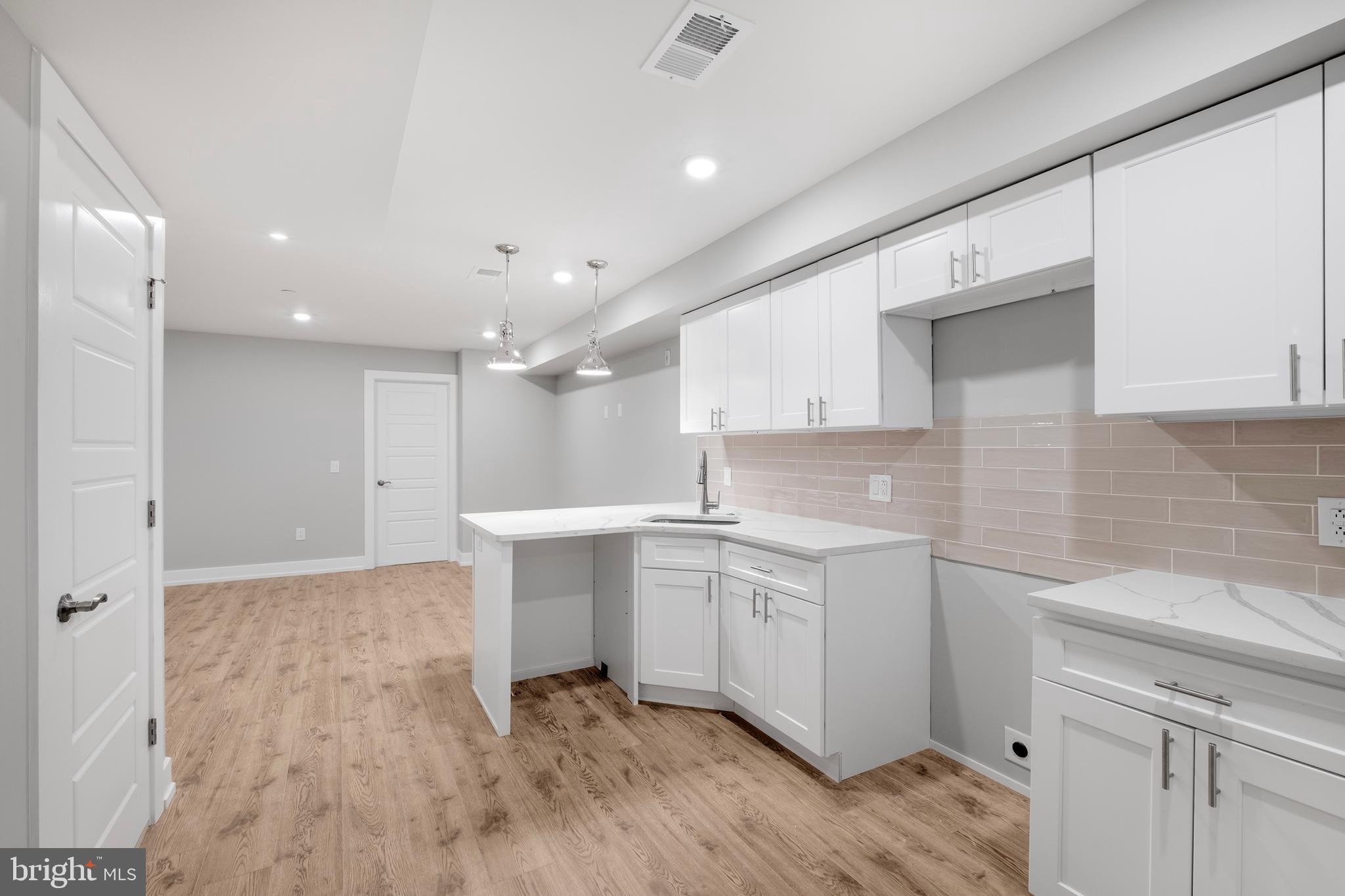 WEST KENSINGTON - Residential