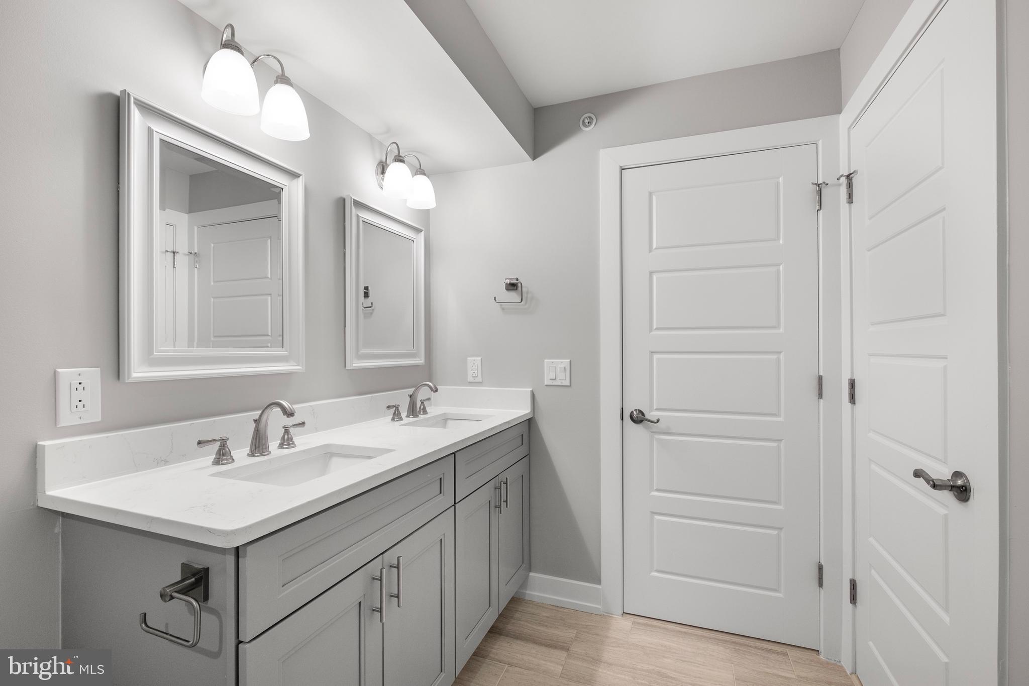 WEST KENSINGTON - Residential