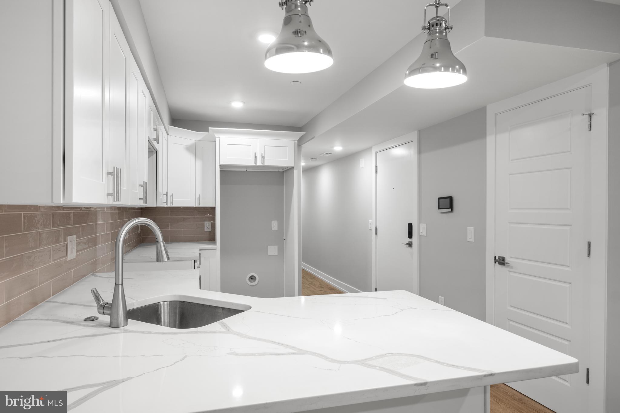 WEST KENSINGTON - Residential