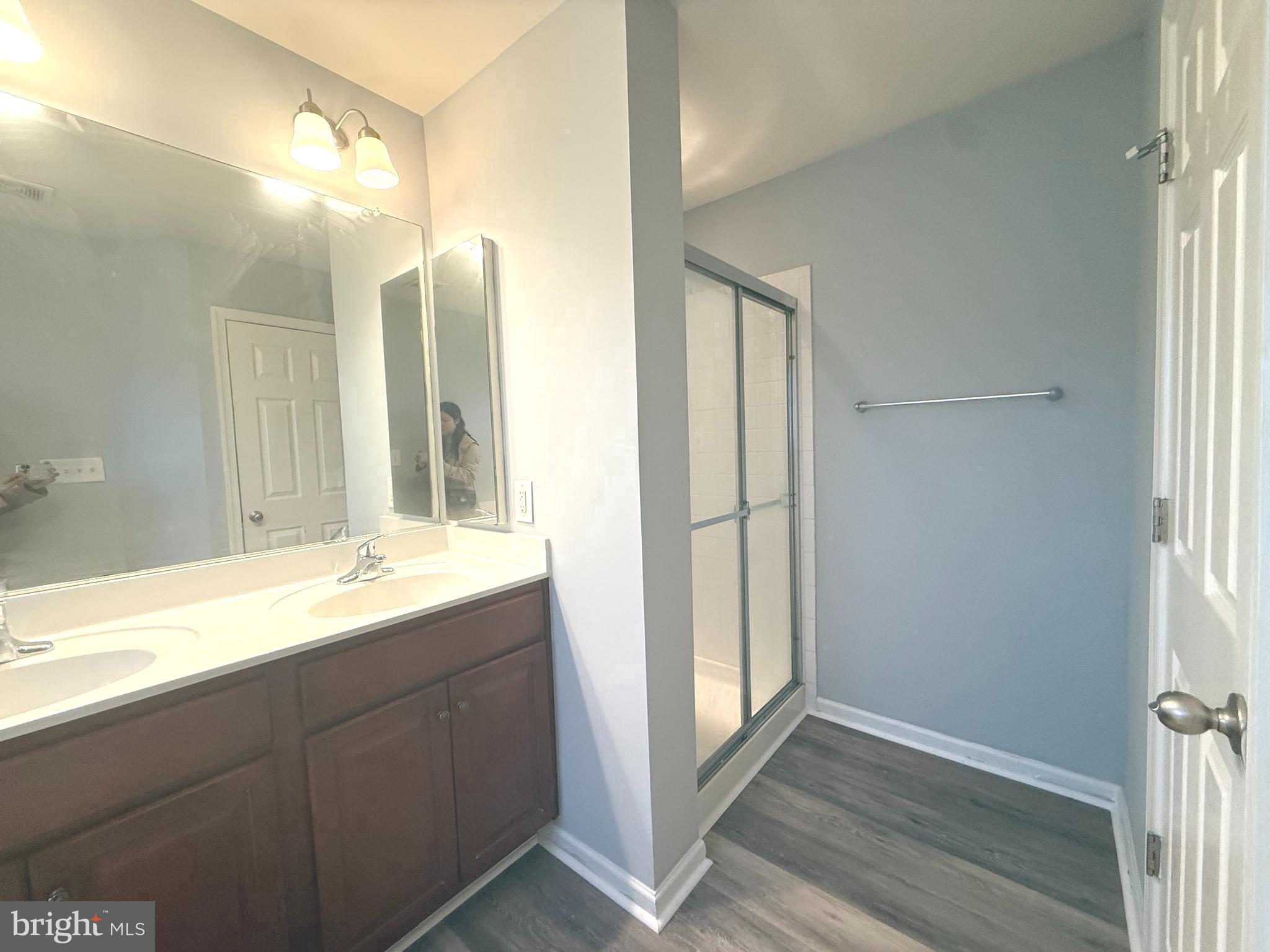 RIVERSIDE VILLAGES - Residential Lease