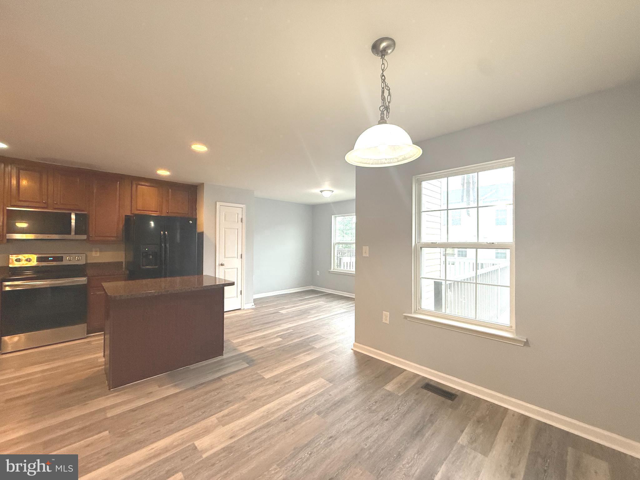 RIVERSIDE VILLAGES - Residential Lease