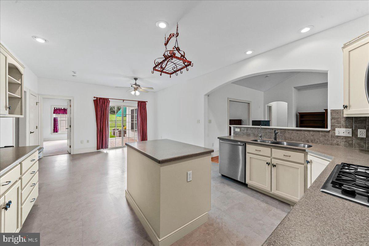 CEDAR GROVE ESTATES - Residential