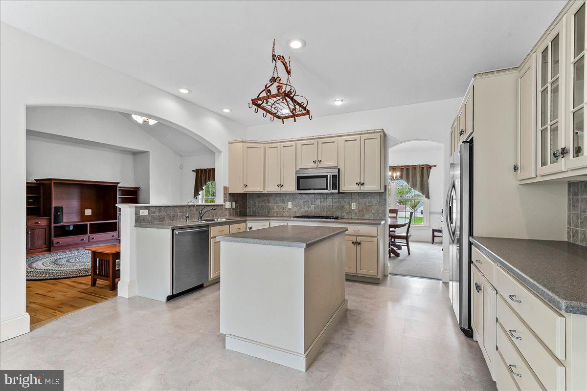 CEDAR GROVE ESTATES - Residential