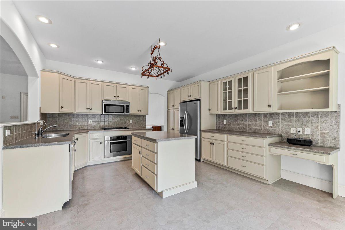 CEDAR GROVE ESTATES - Residential