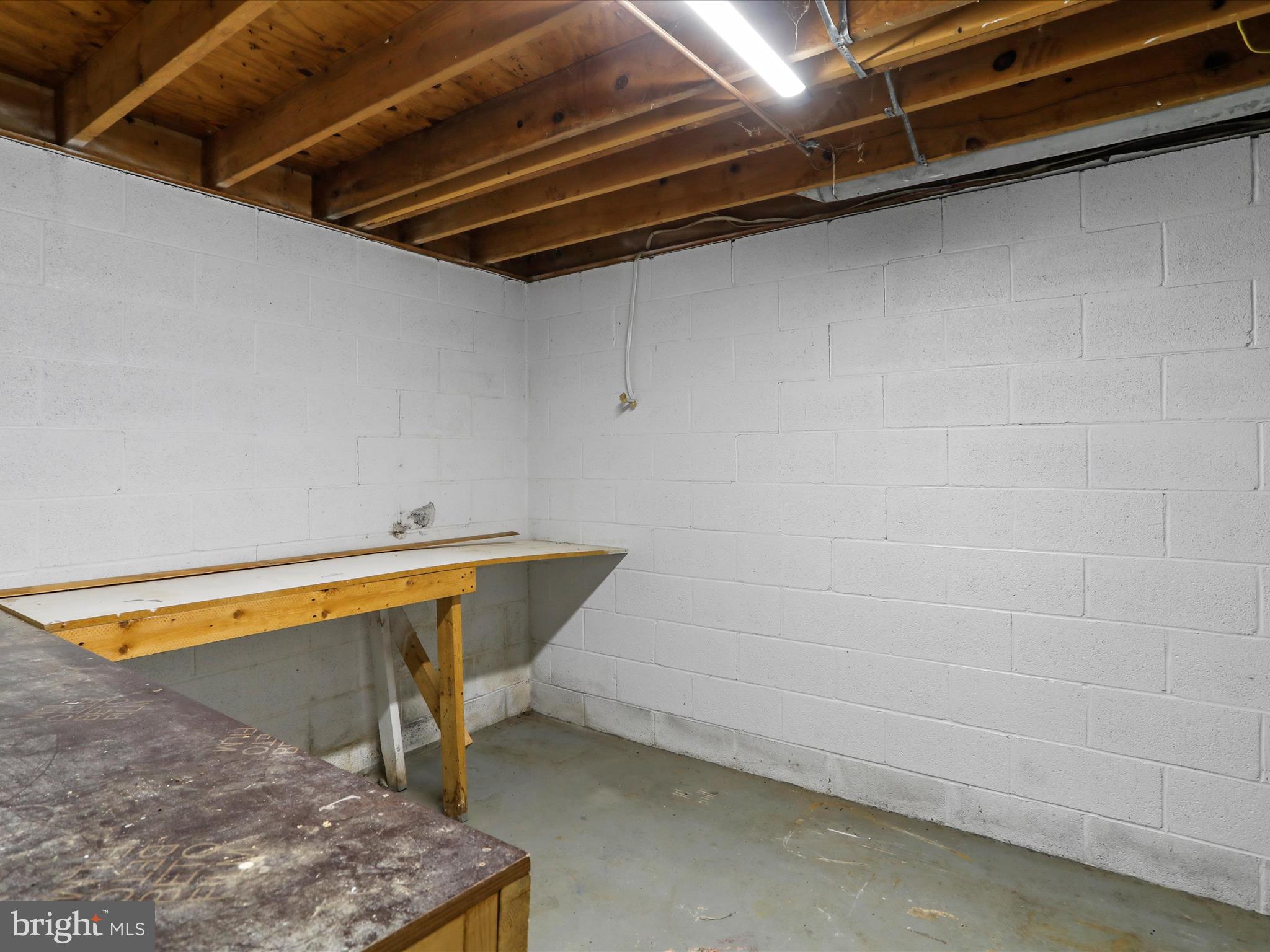 HORSESHOE RUN ROAD - Residential