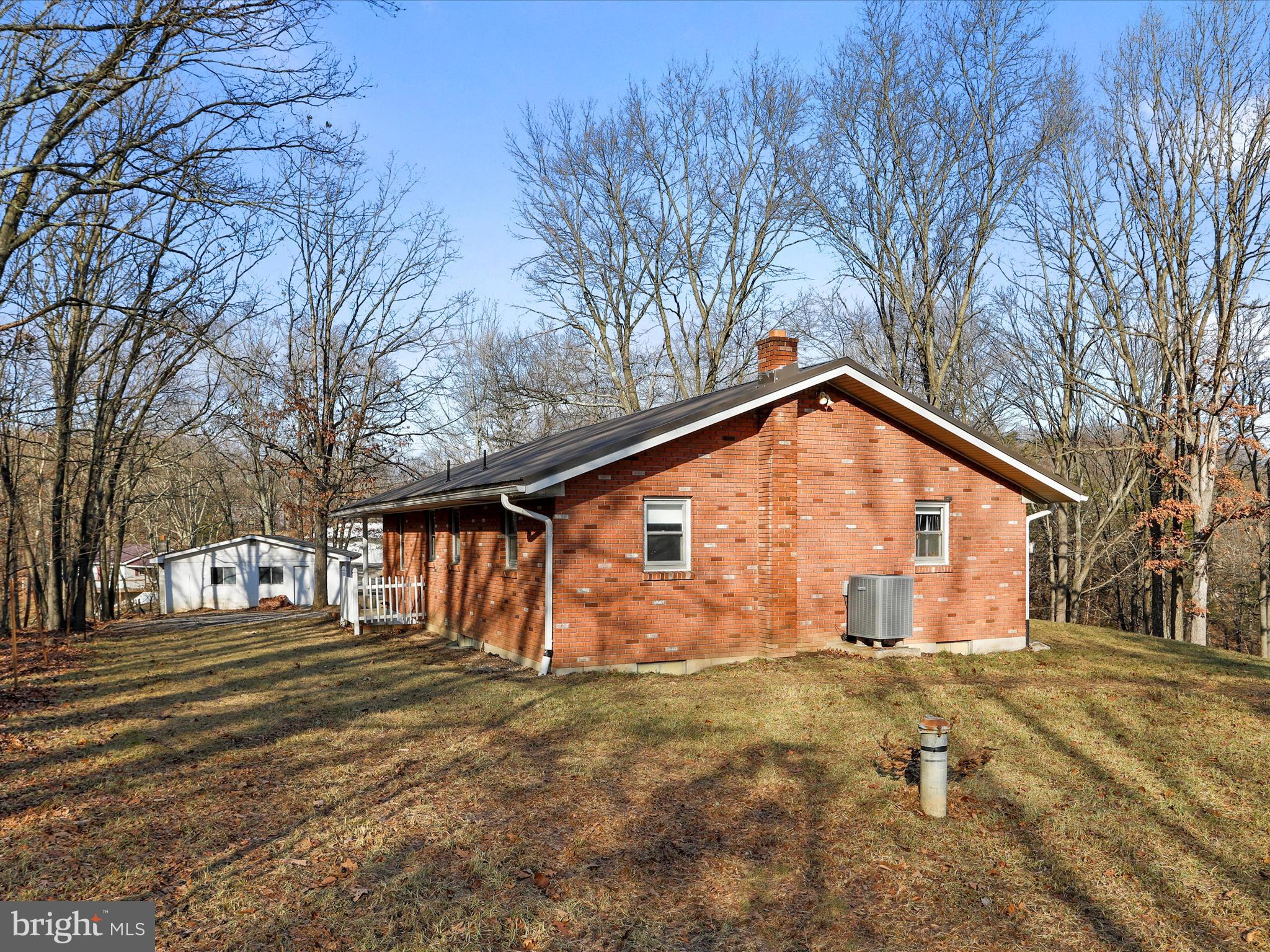 HORSESHOE RUN ROAD - Residential