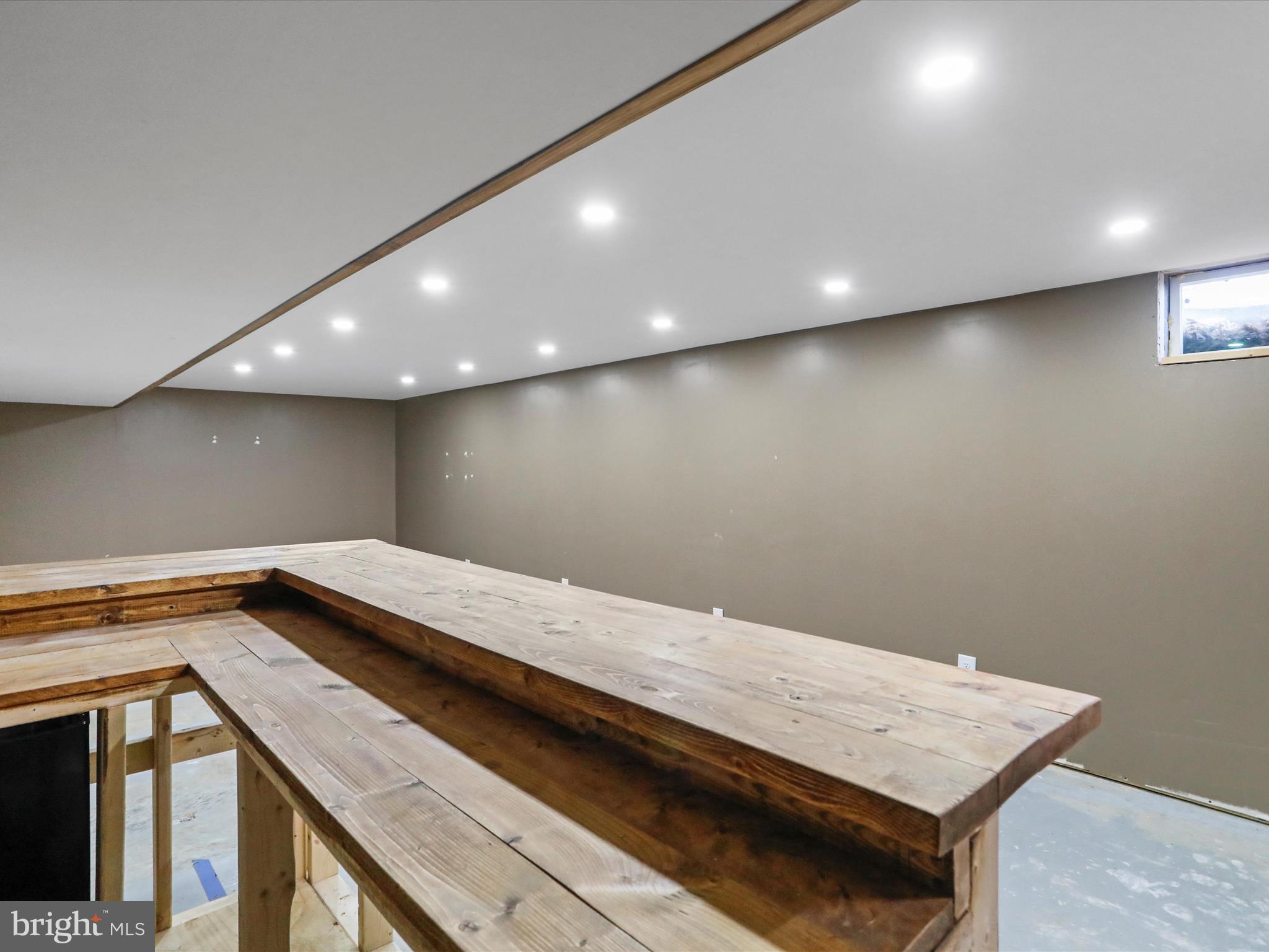 HORSESHOE RUN ROAD - Residential