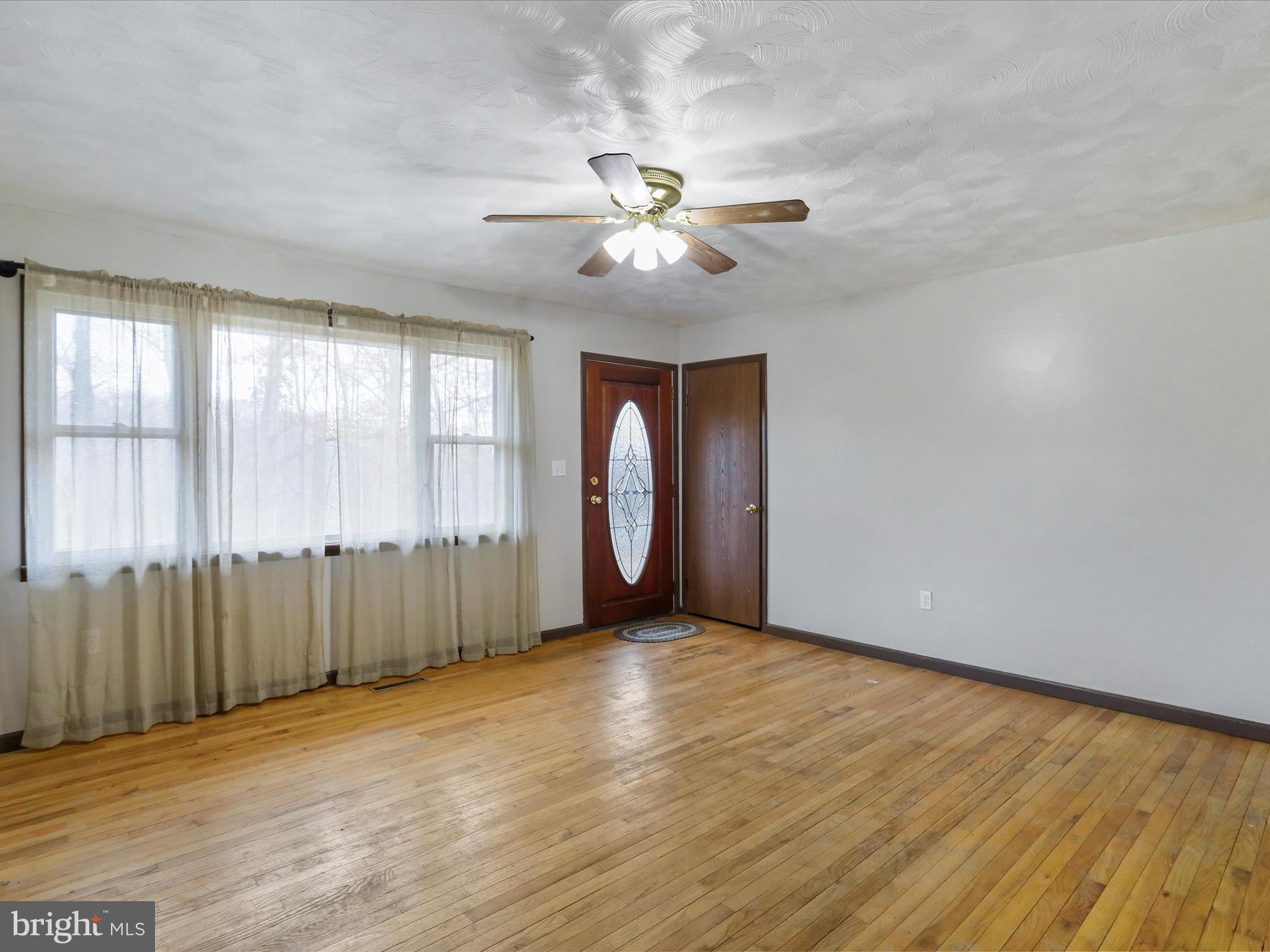 HORSESHOE RUN ROAD - Residential