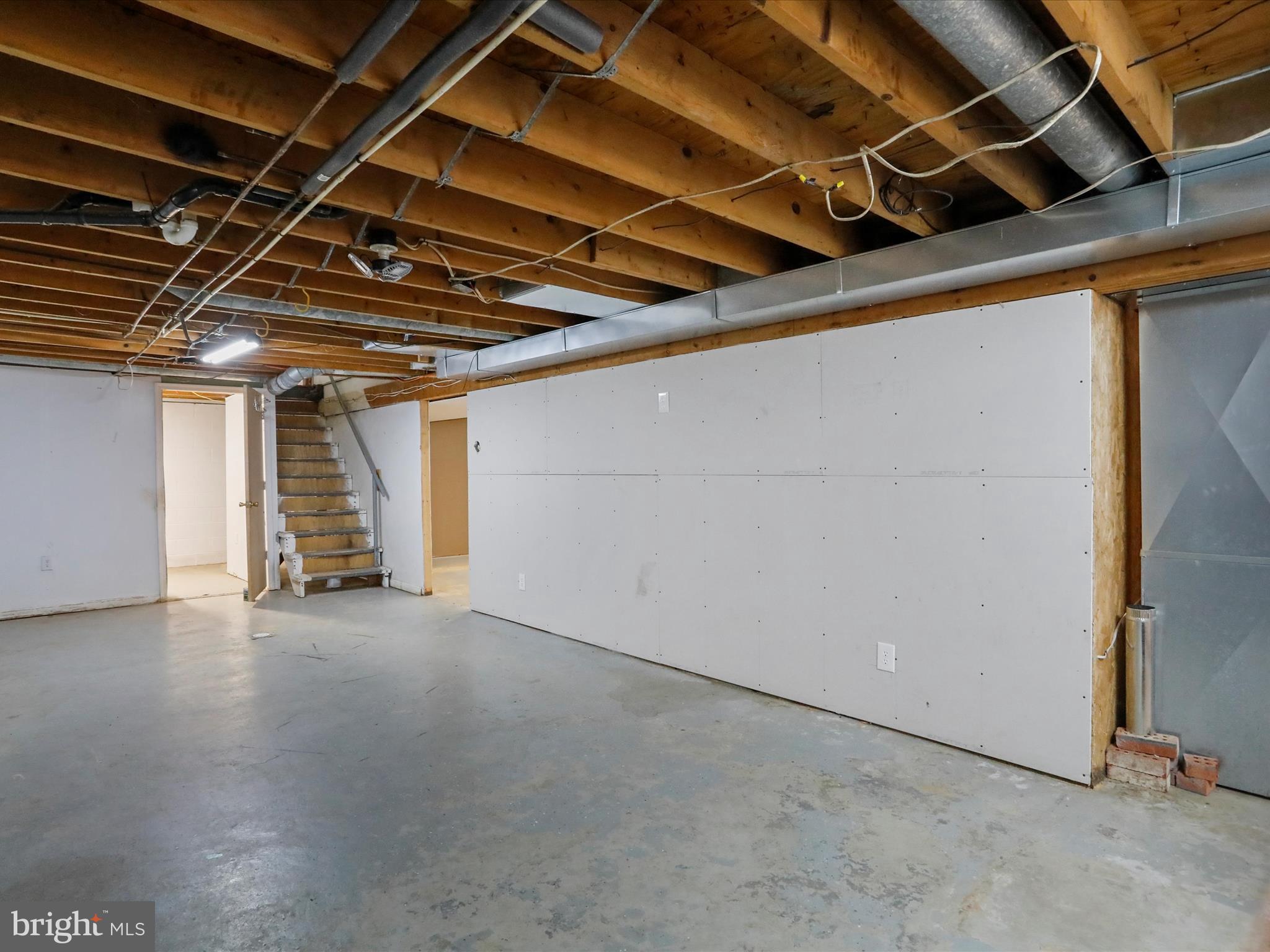 HORSESHOE RUN ROAD - Residential