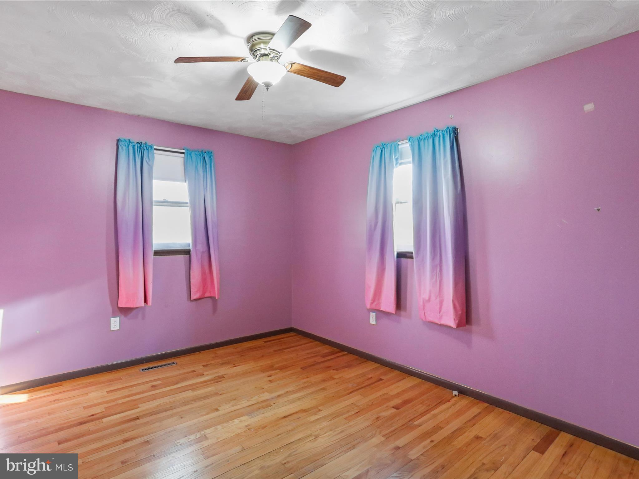 HORSESHOE RUN ROAD - Residential