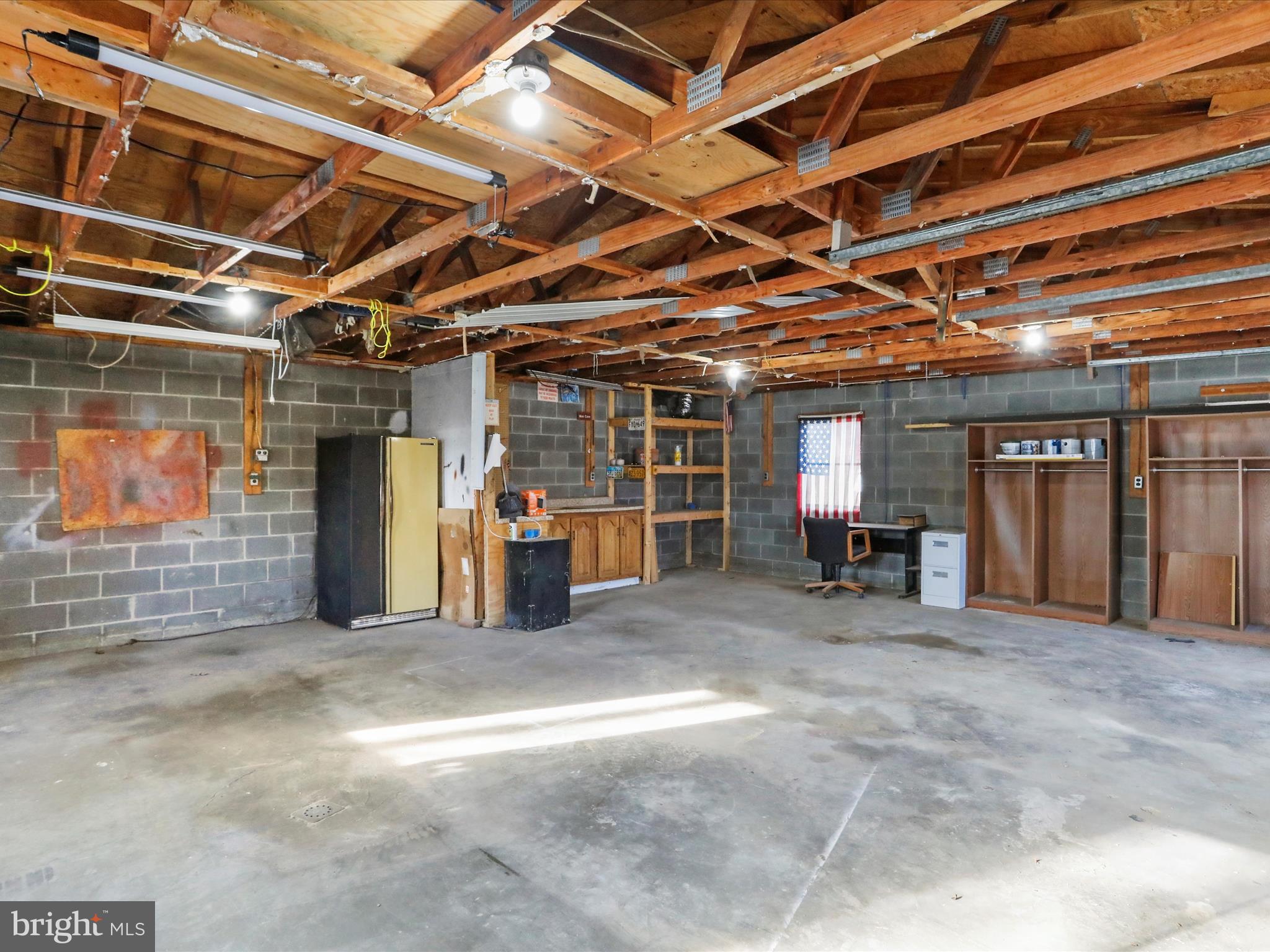 HORSESHOE RUN ROAD - Residential