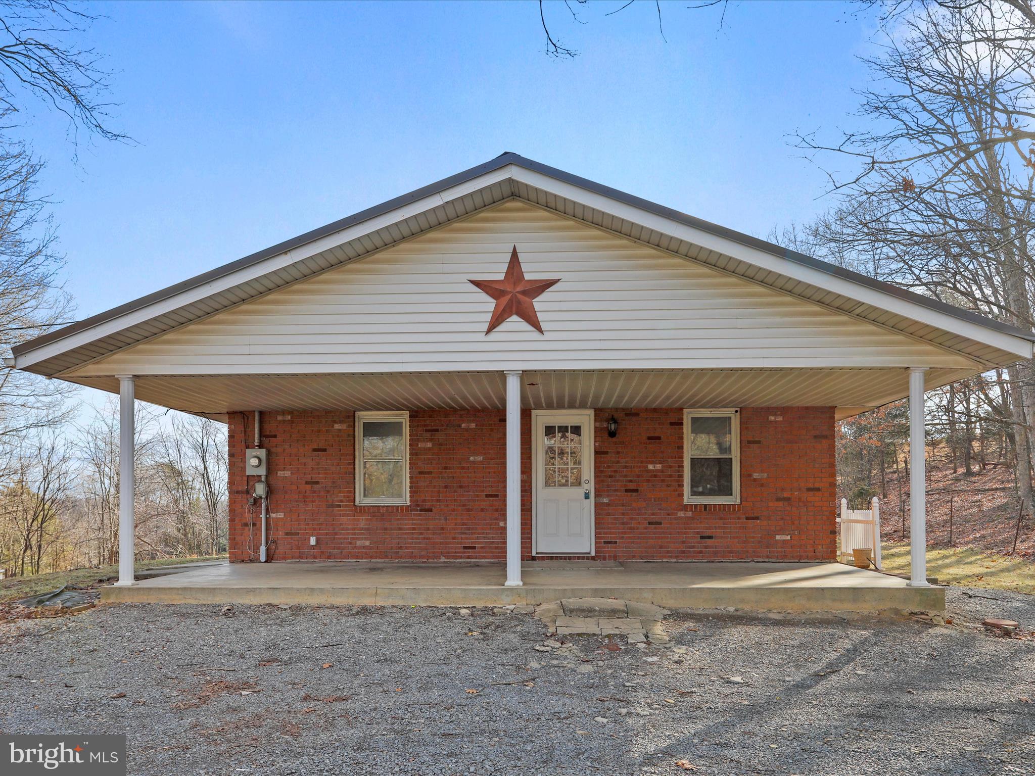 HORSESHOE RUN ROAD - Residential