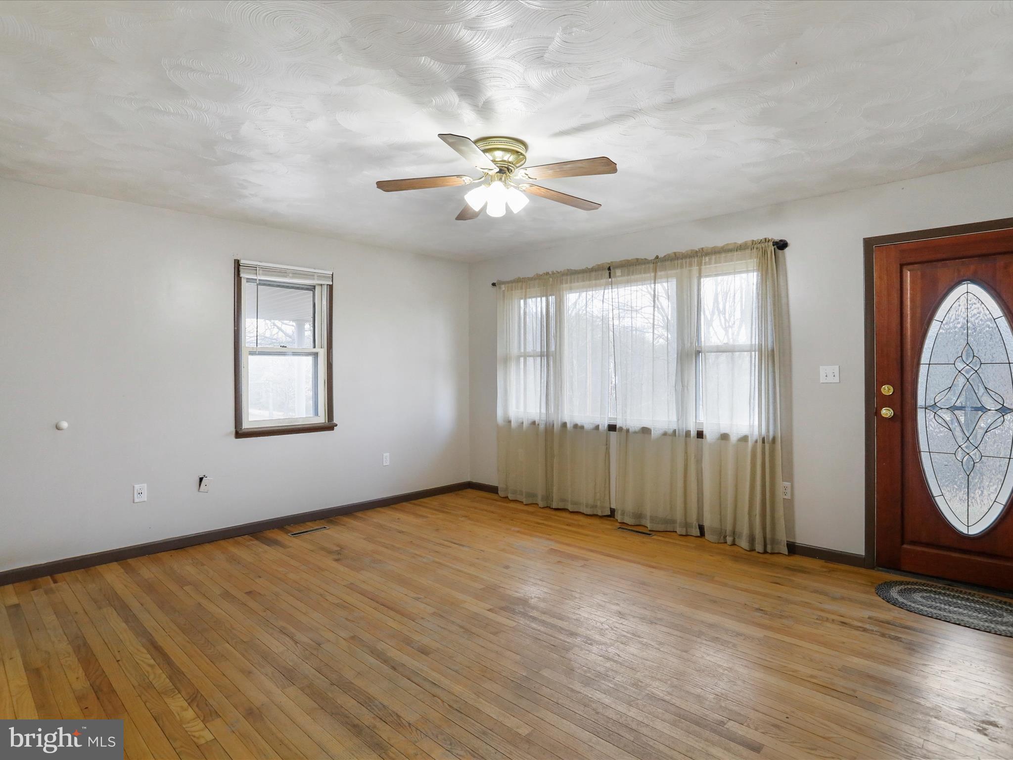 HORSESHOE RUN ROAD - Residential