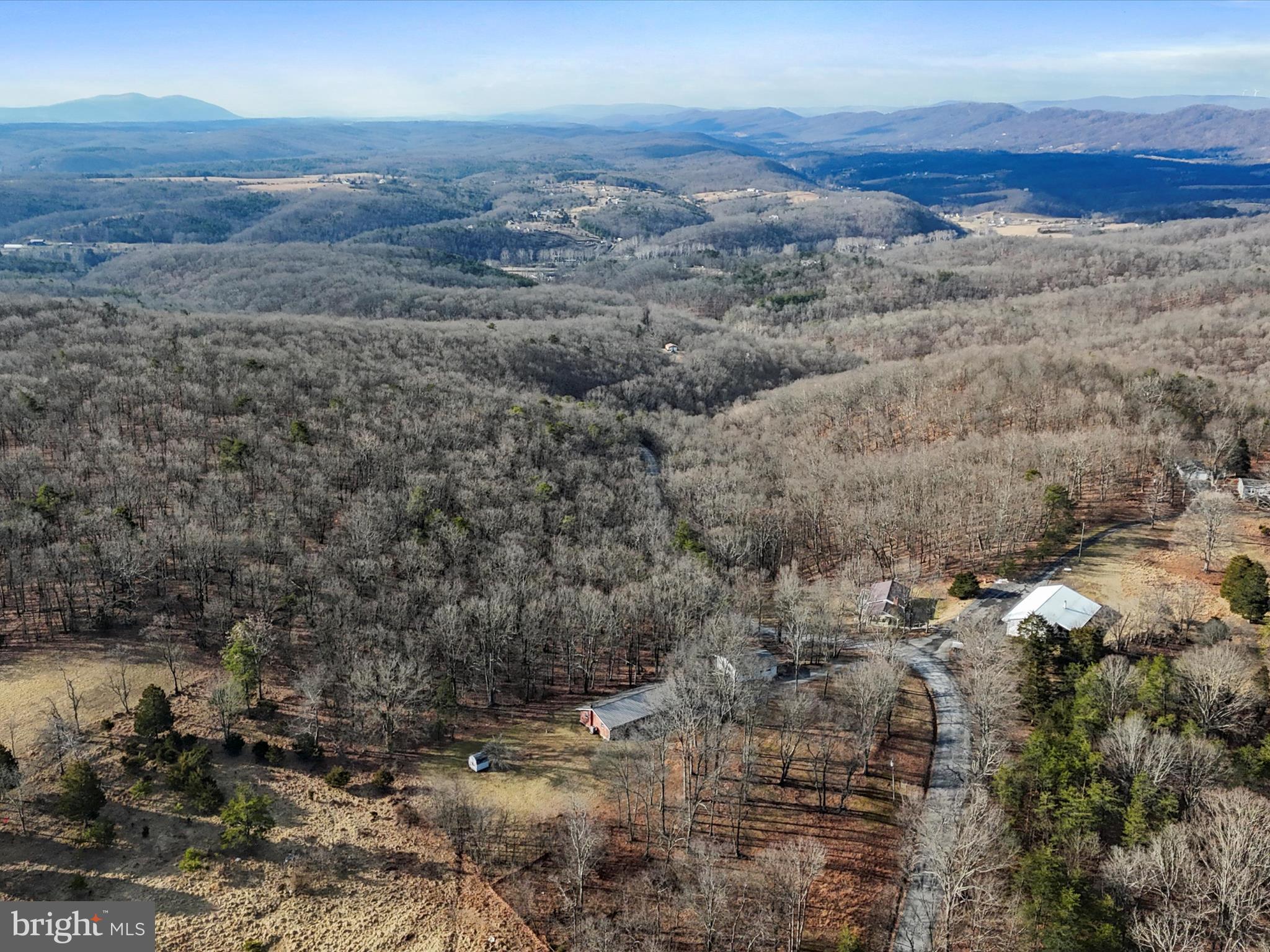 HORSESHOE RUN ROAD - Residential