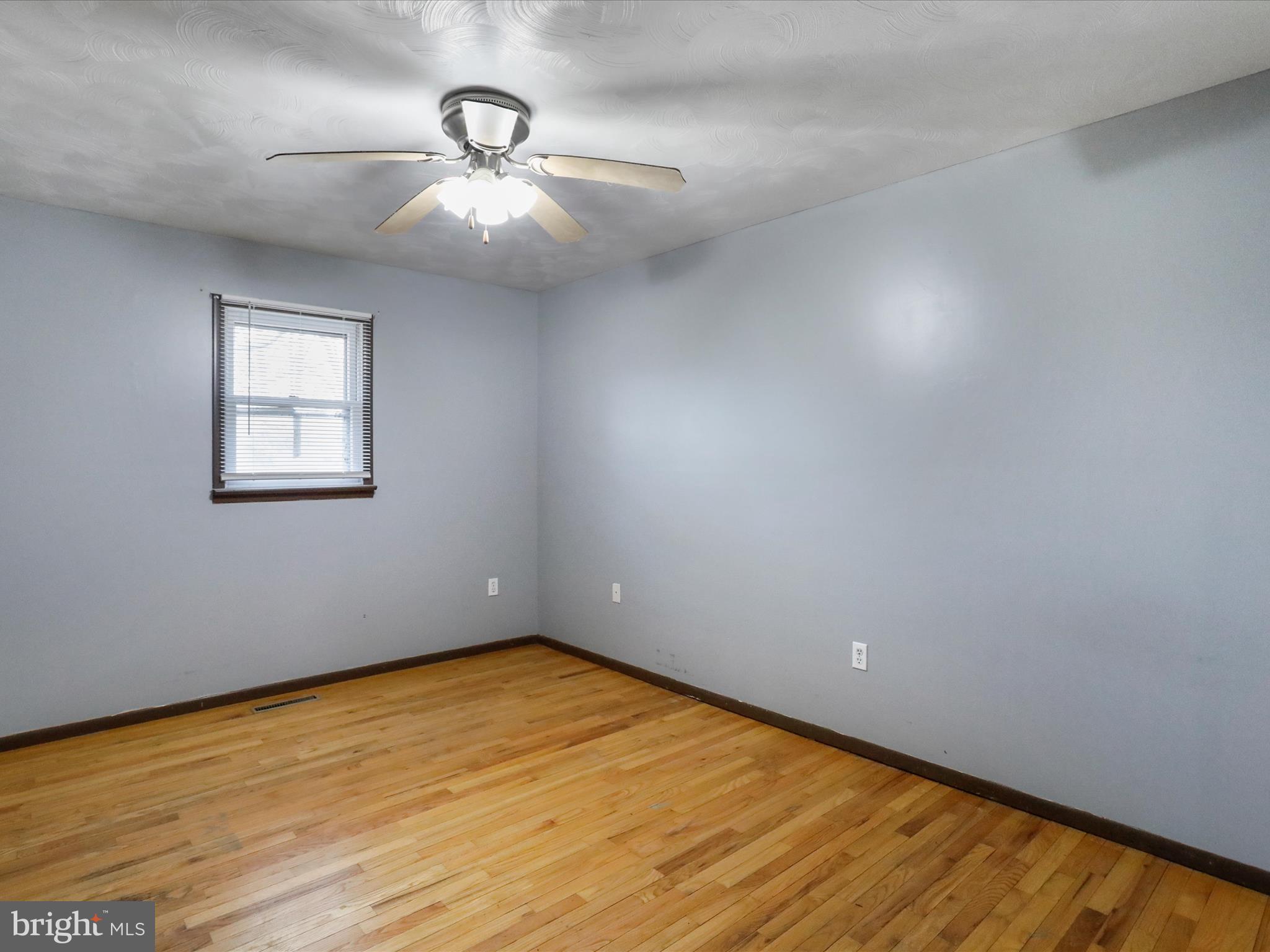 HORSESHOE RUN ROAD - Residential