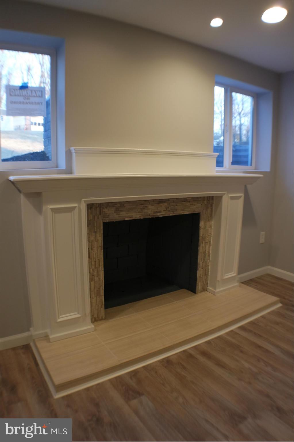 BERRY LANE - Residential