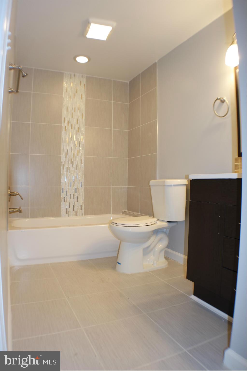 BERRY LANE - Residential