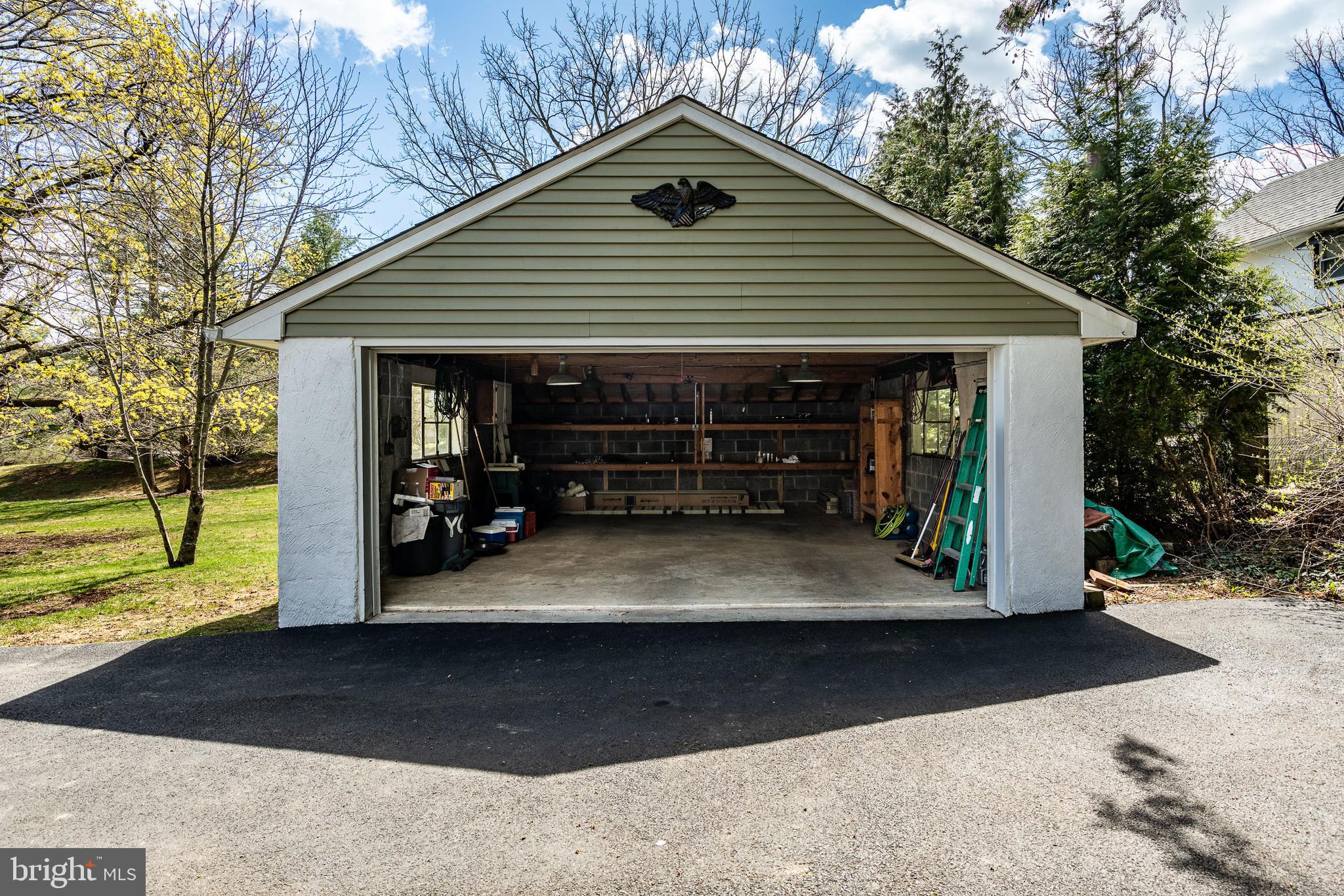 GLENMOORE WOODS - Residential