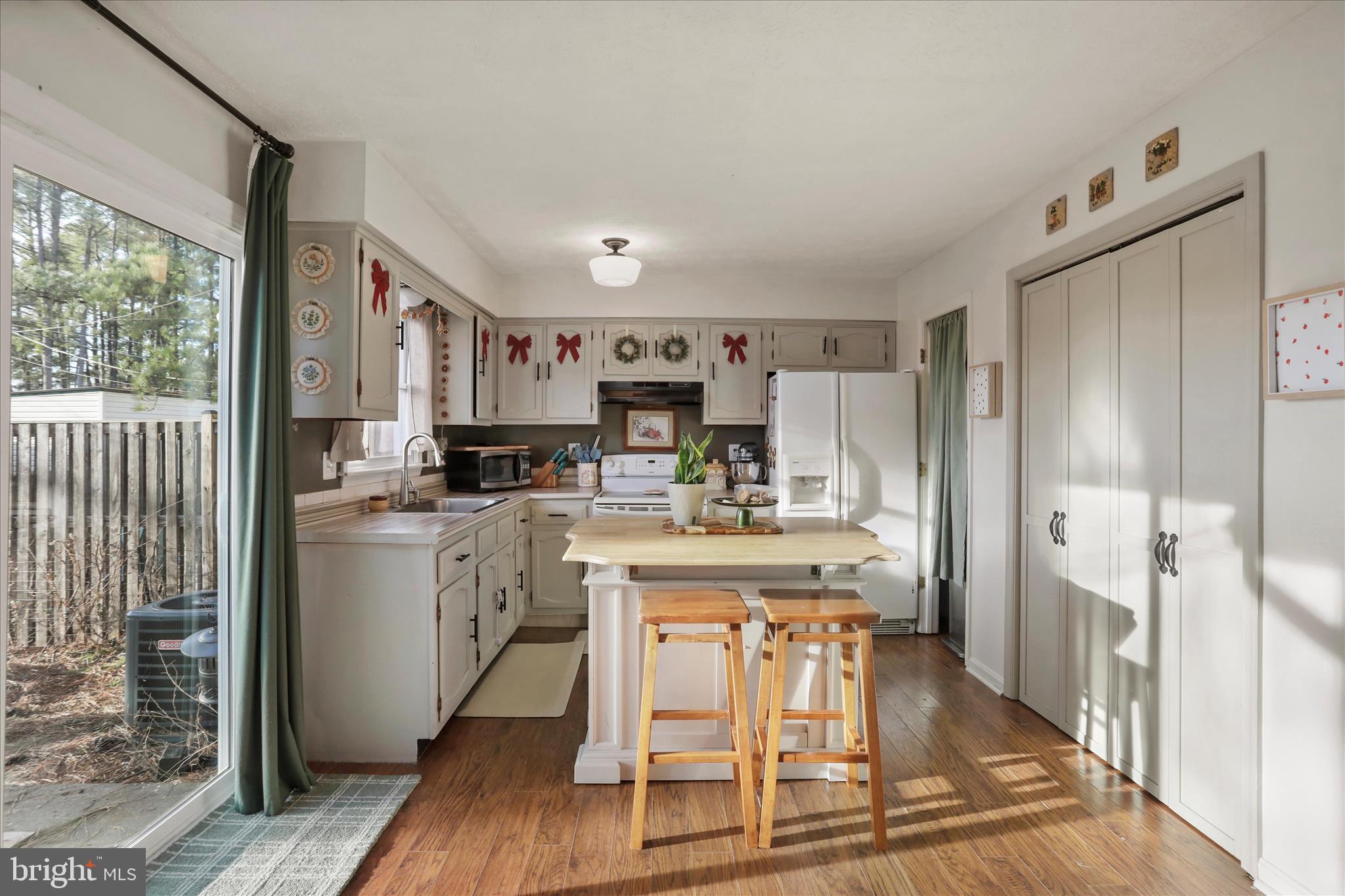 FREDERICKTOWNE TOWNHOUSE - Residential