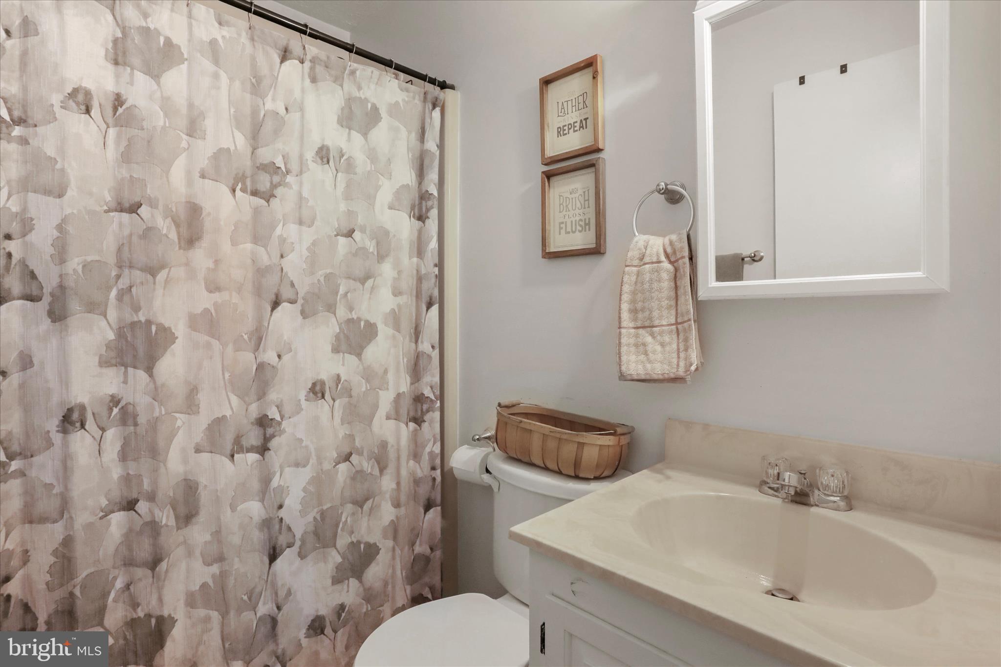 FREDERICKTOWNE TOWNHOUSE - Residential