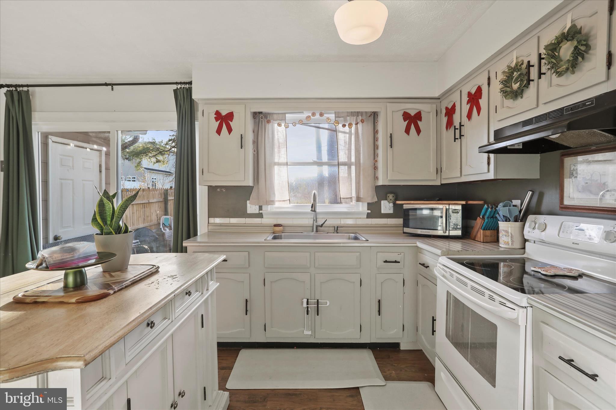 FREDERICKTOWNE TOWNHOUSE - Residential