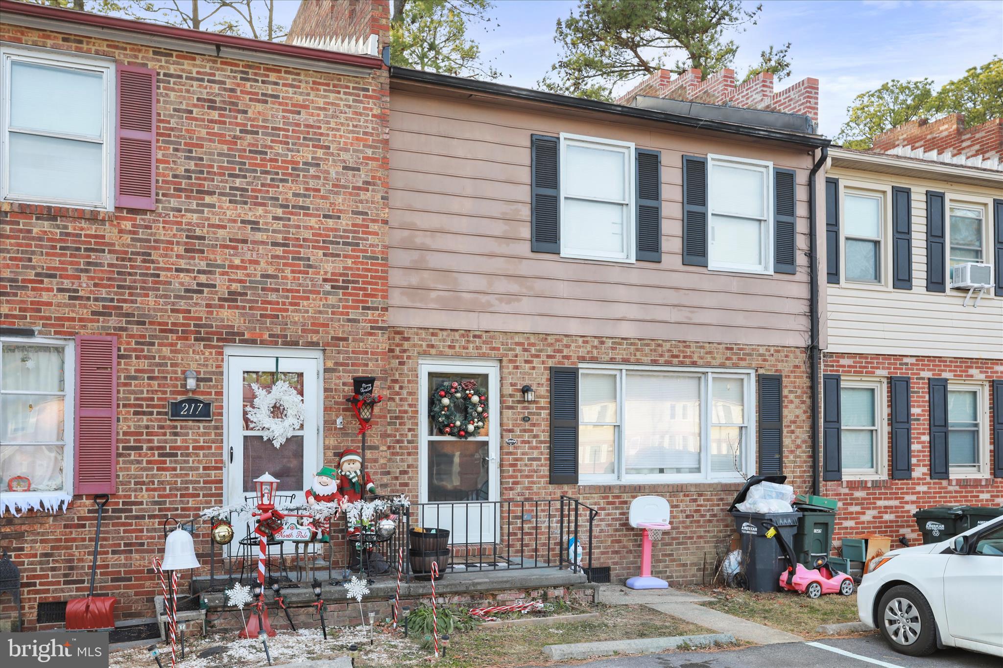 FREDERICKTOWNE TOWNHOUSE - Residential