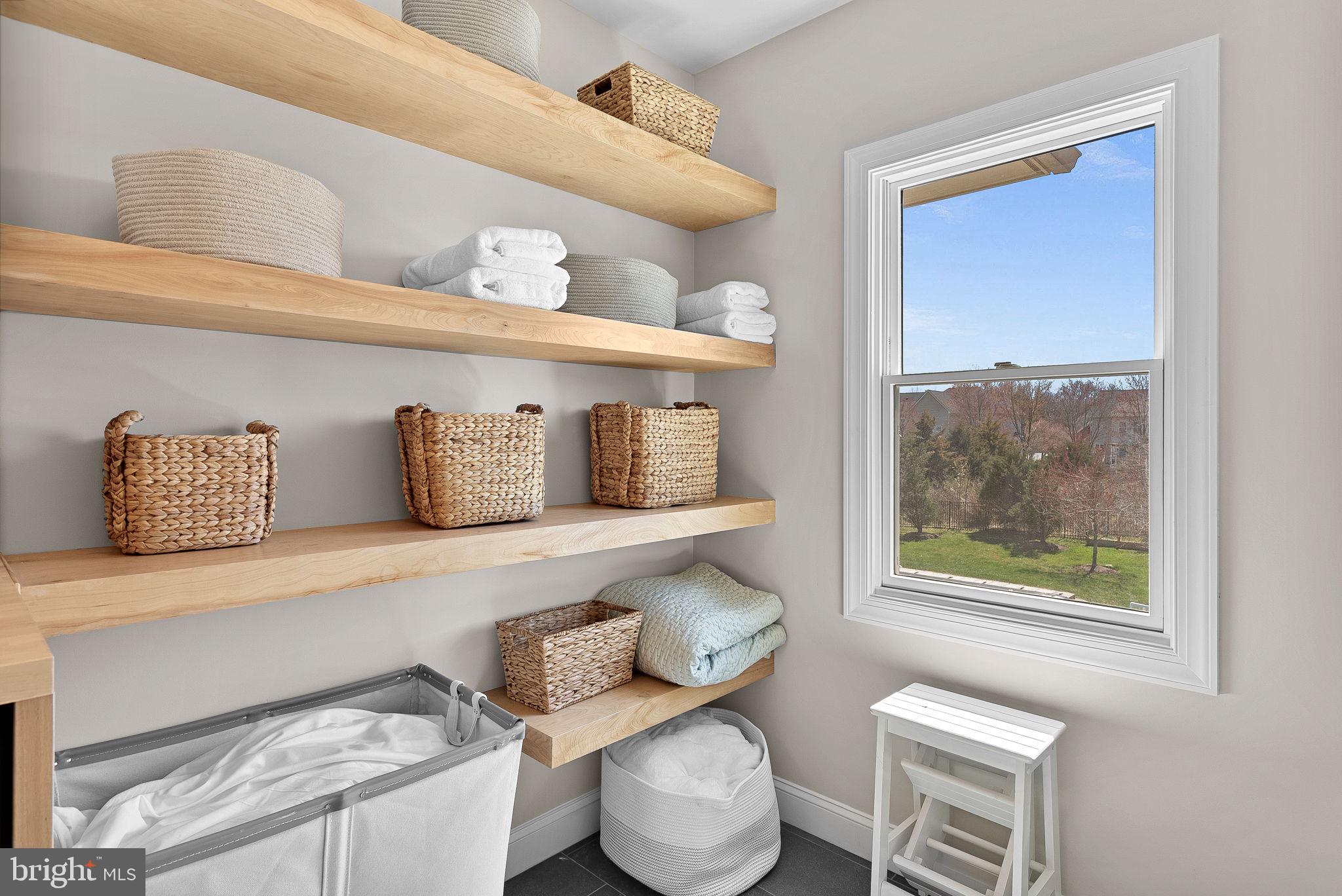 VILLAGE OF WAXPOOL - Residential