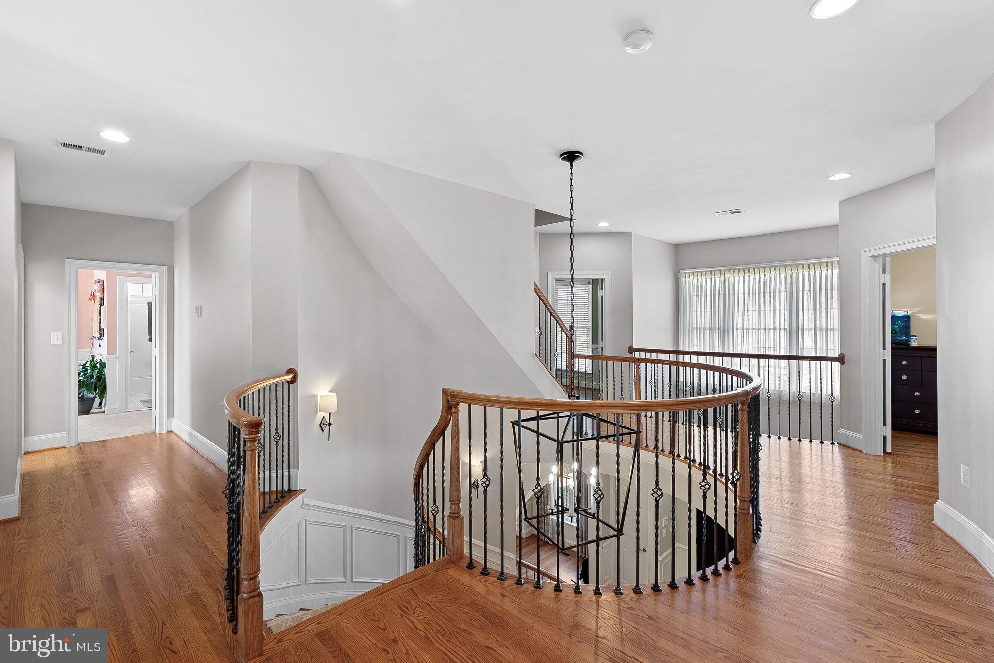 VILLAGE OF WAXPOOL - Residential