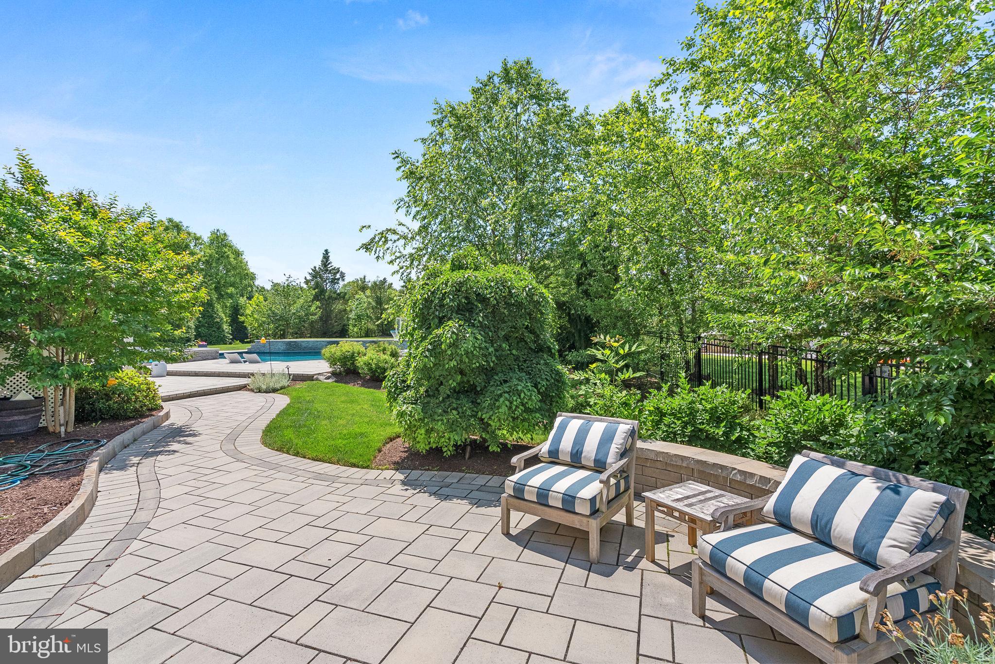 VILLAGE OF WAXPOOL - Residential