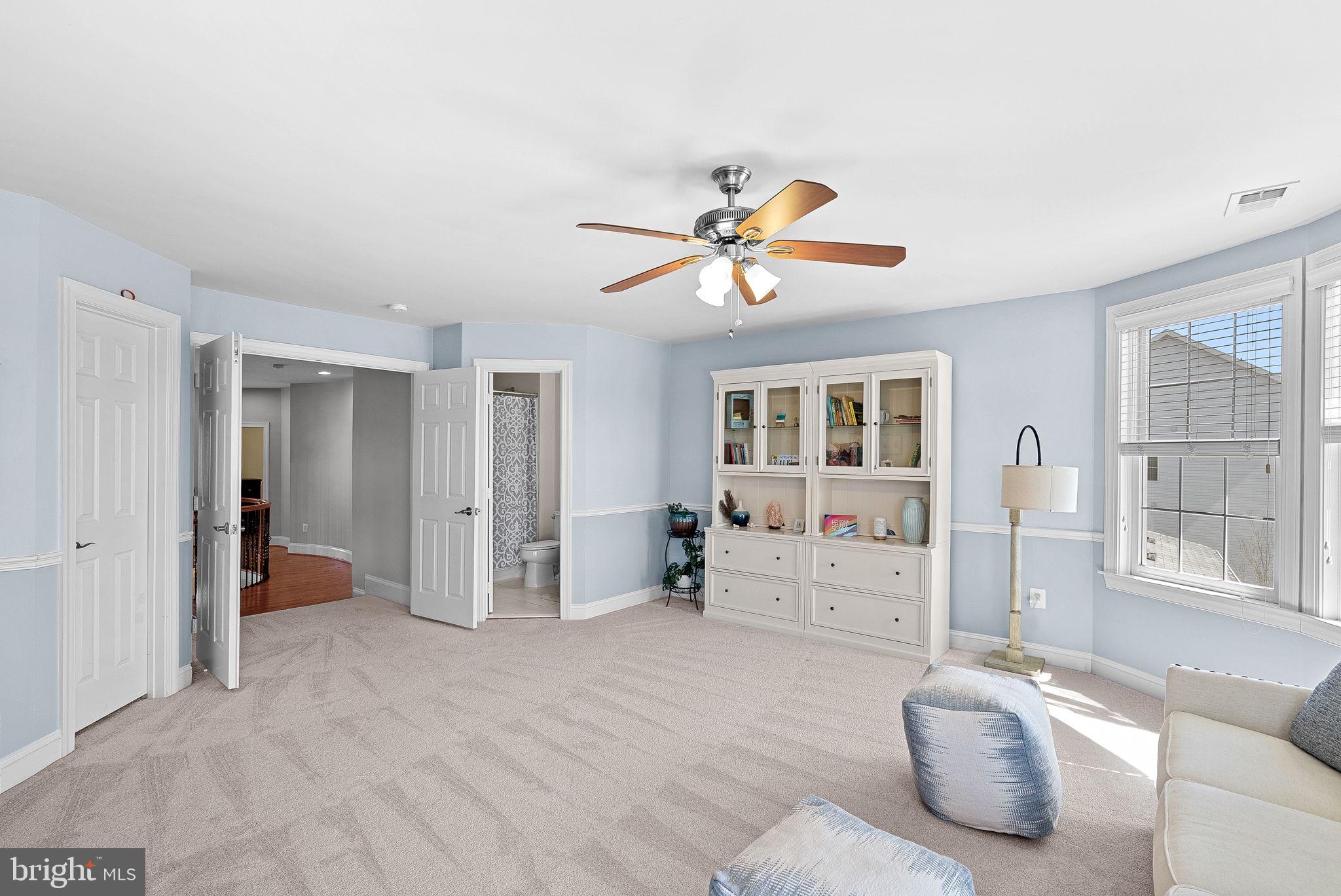 VILLAGE OF WAXPOOL - Residential