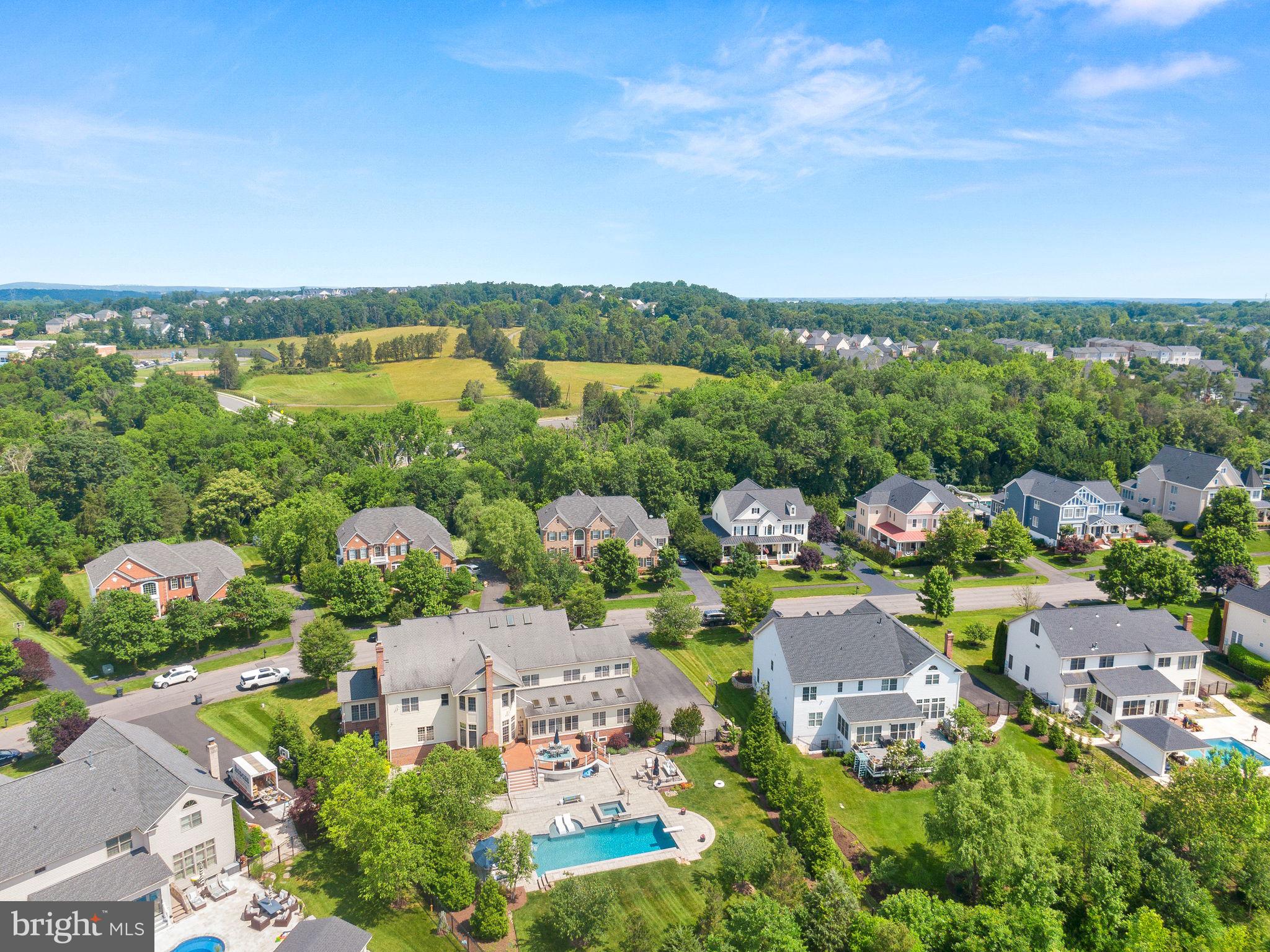 VILLAGE OF WAXPOOL - Residential