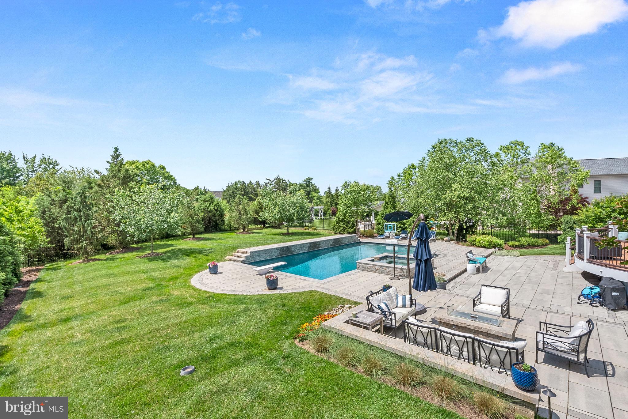 VILLAGE OF WAXPOOL - Residential