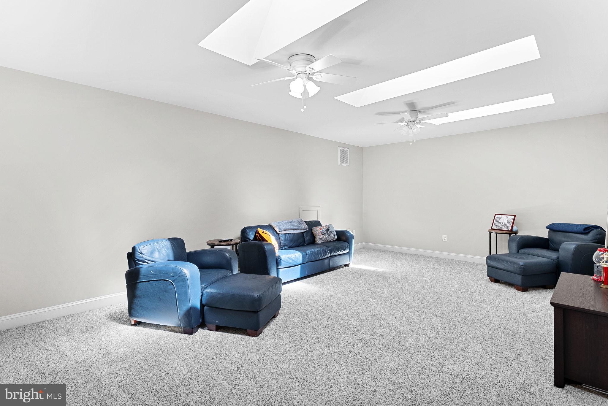 VILLAGE OF WAXPOOL - Residential