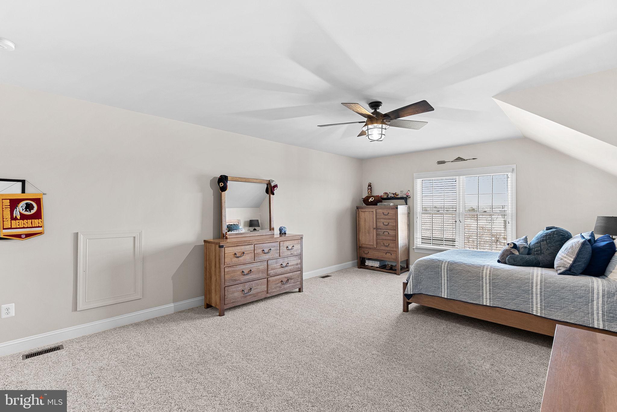 VILLAGE OF WAXPOOL - Residential